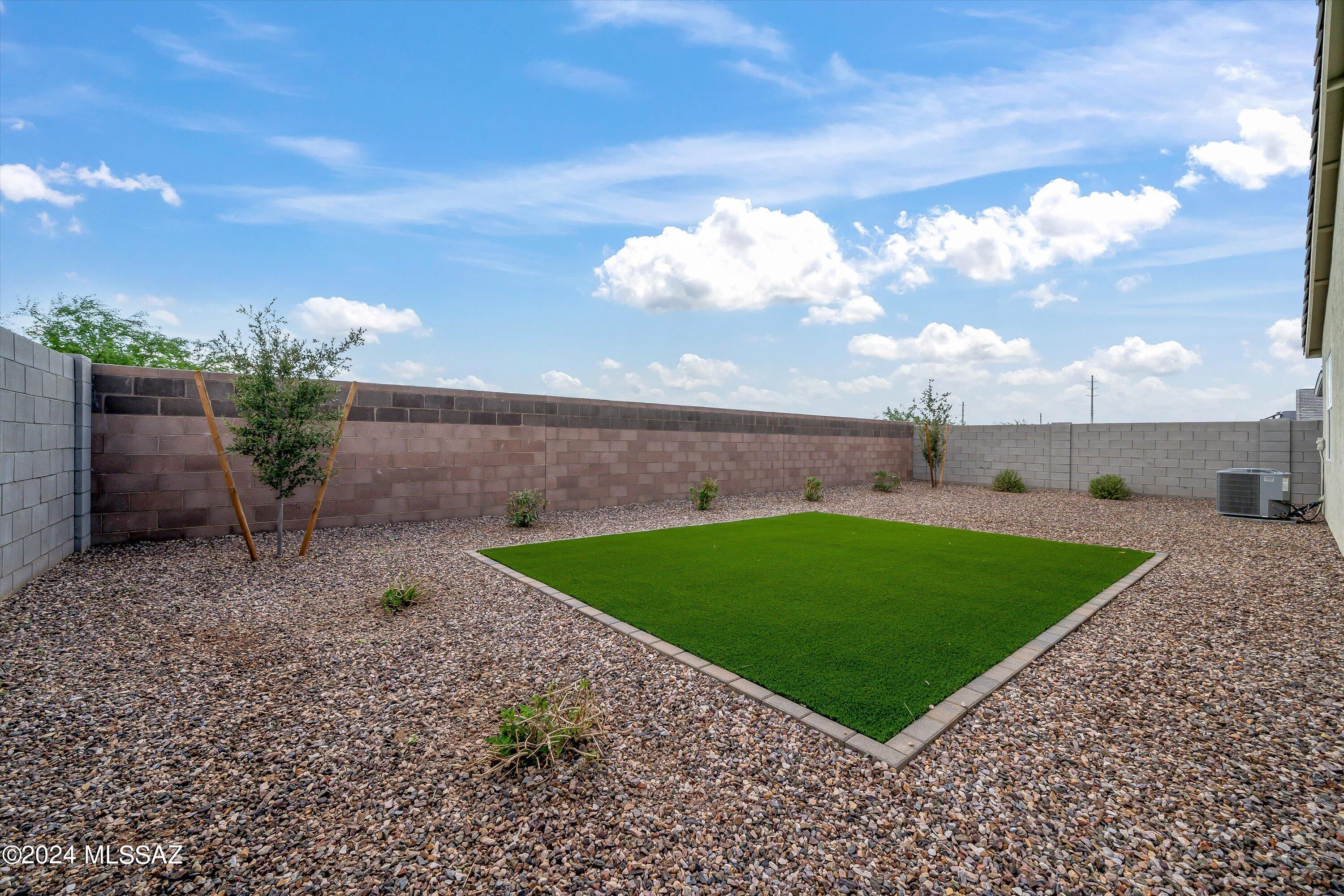 36990 N Aleutian Drive