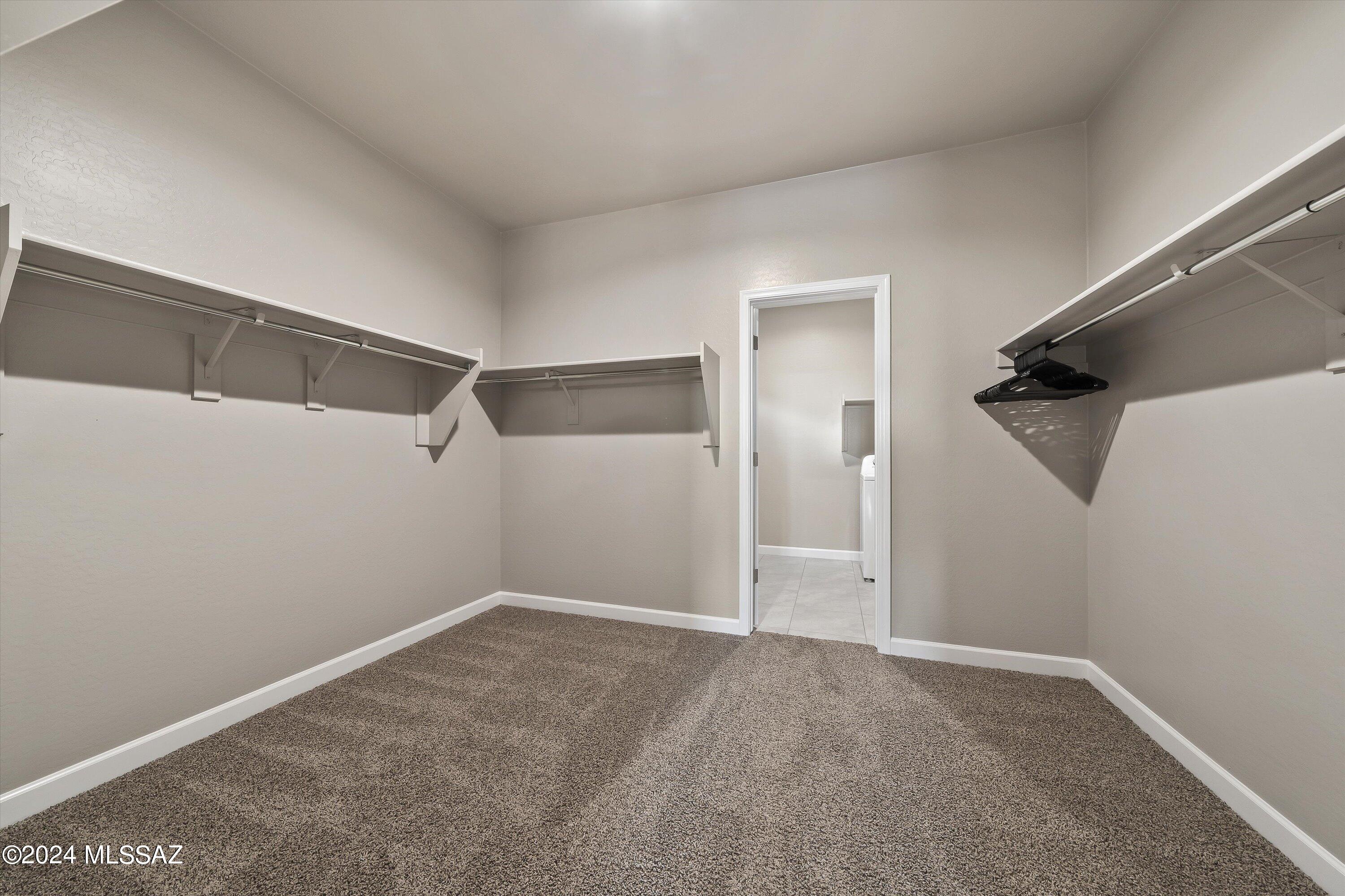 36990 N Aleutian Drive