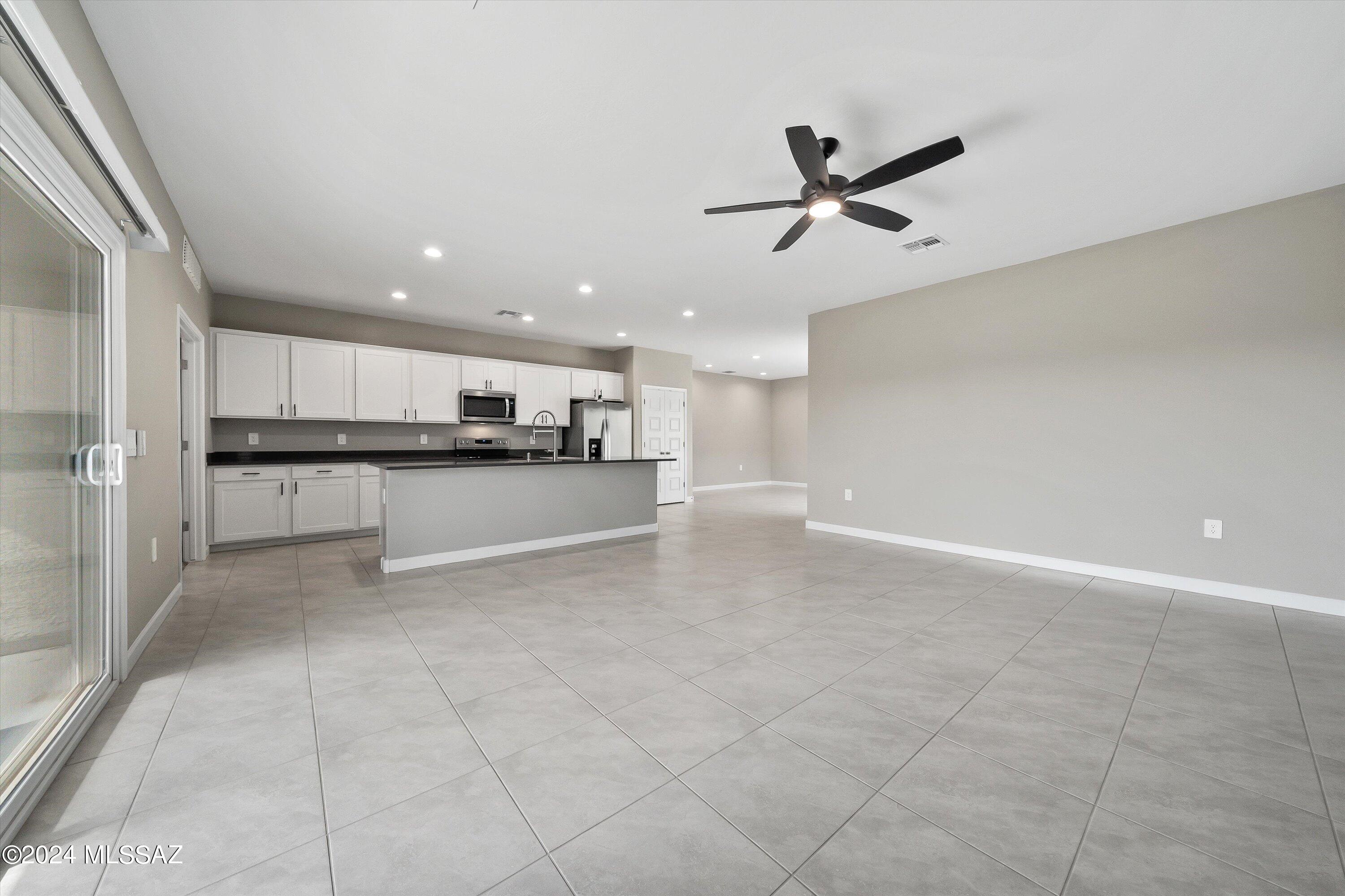 36990 N Aleutian Drive