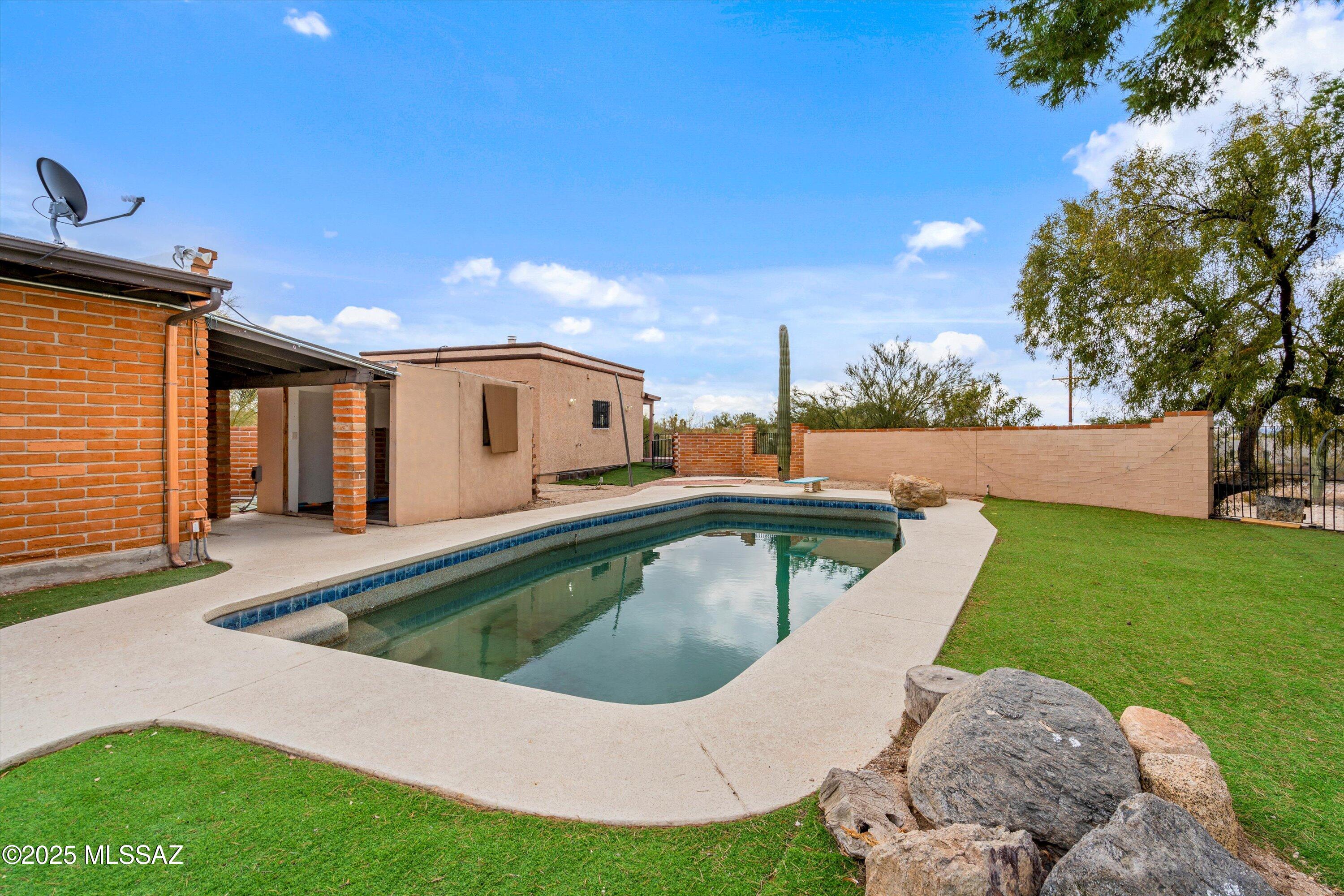 5451 N Genematas Drive