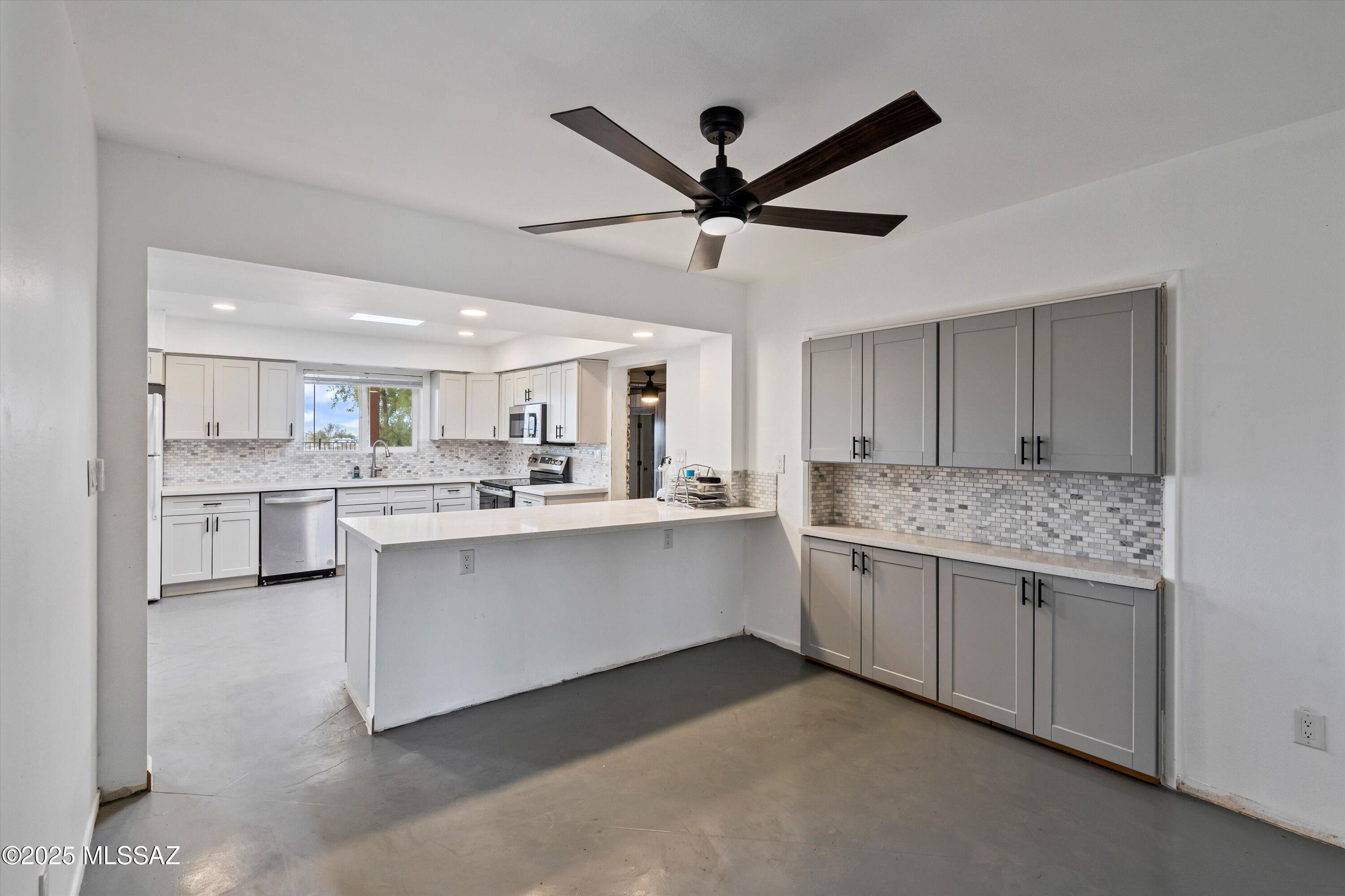 5451 N Genematas Drive