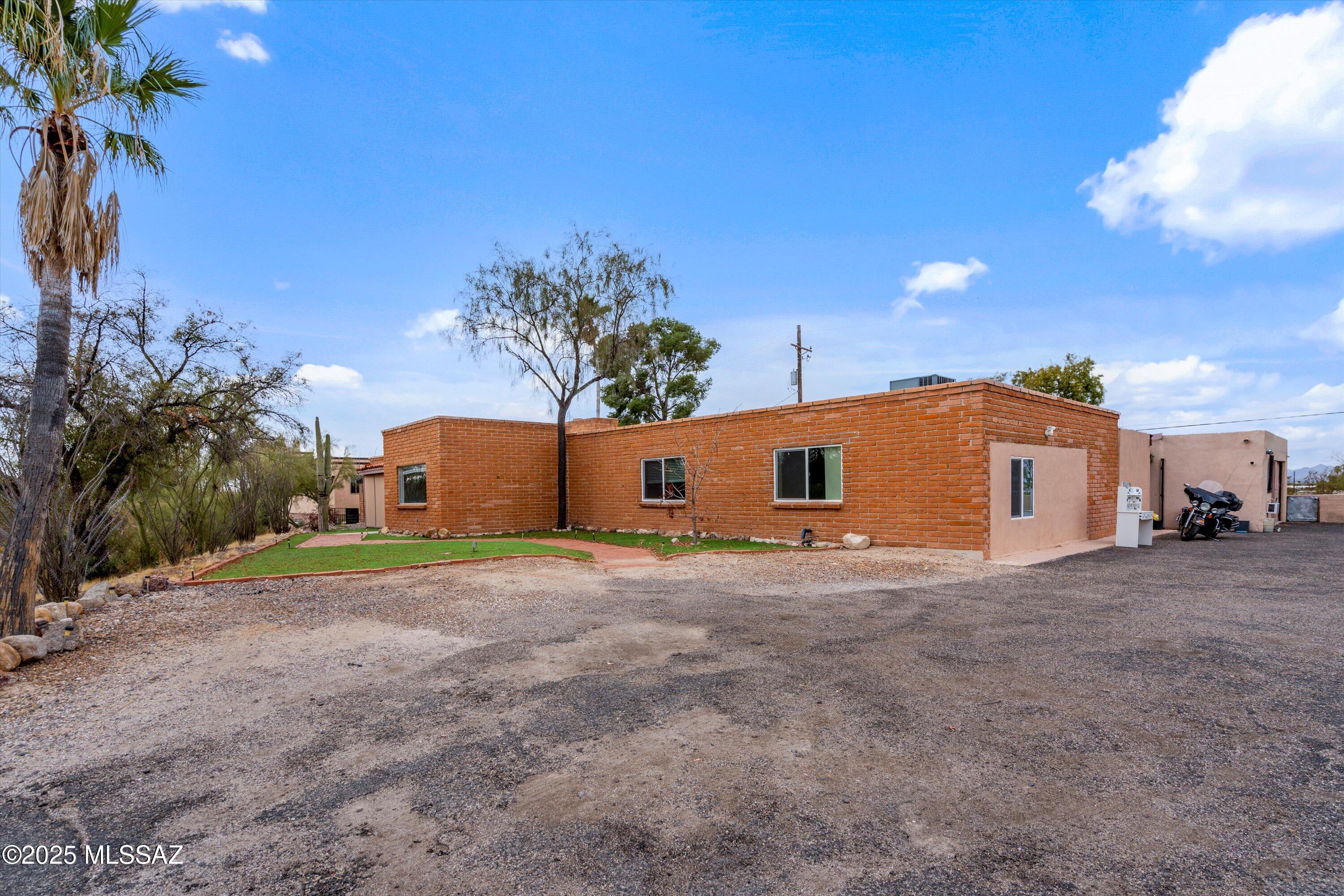 5451 N Genematas Drive