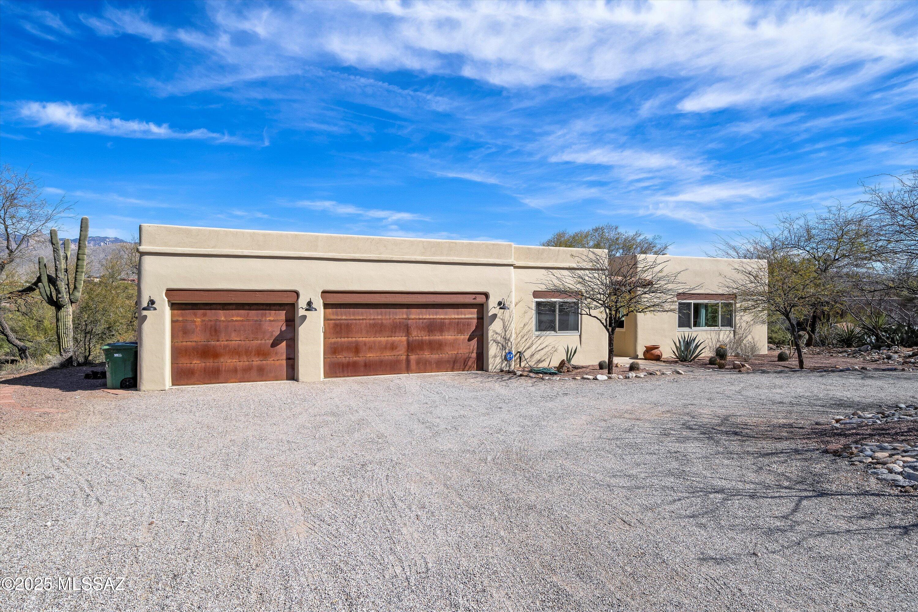 9771 E Kleindale Road