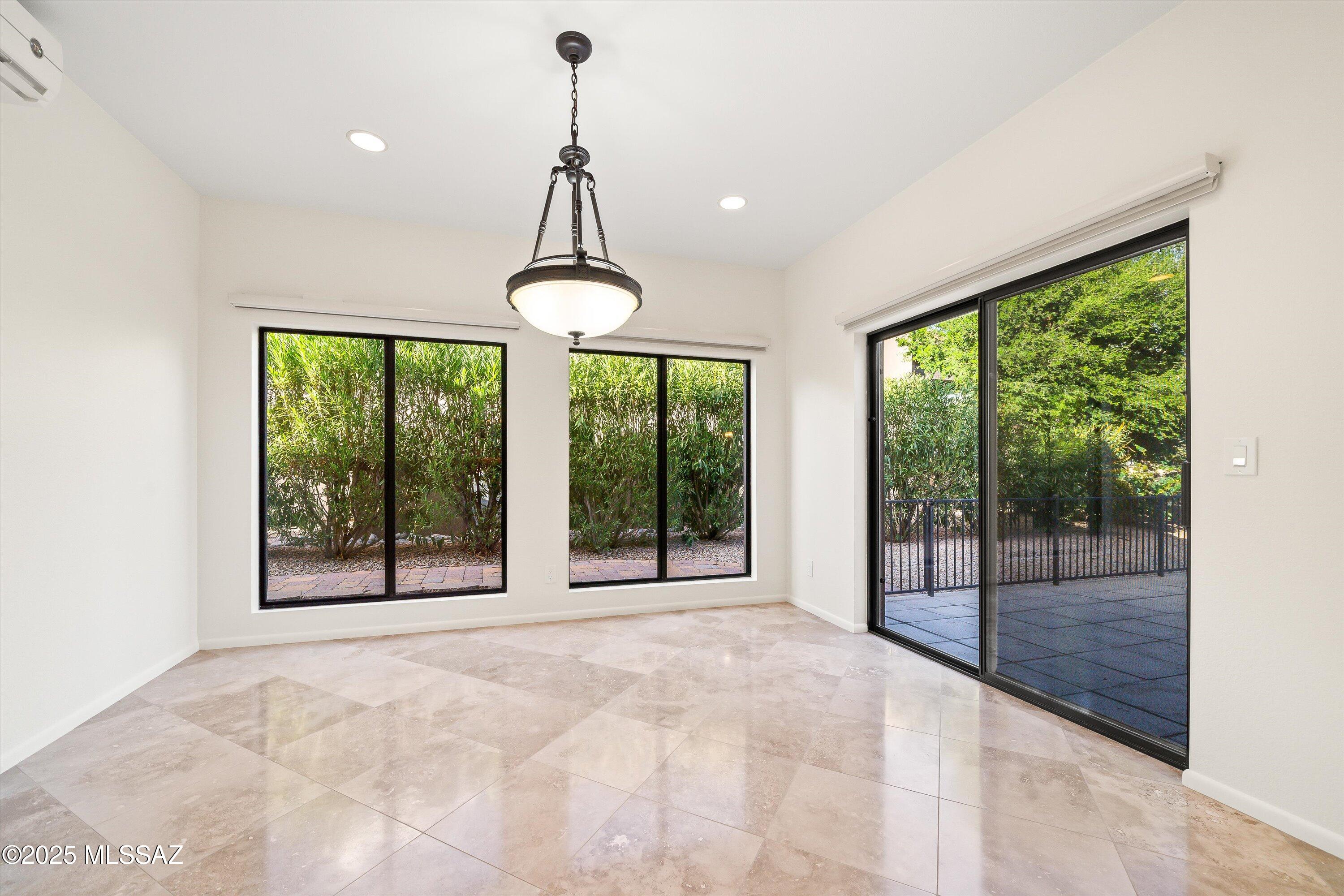 26607 N Avenida Del Ray