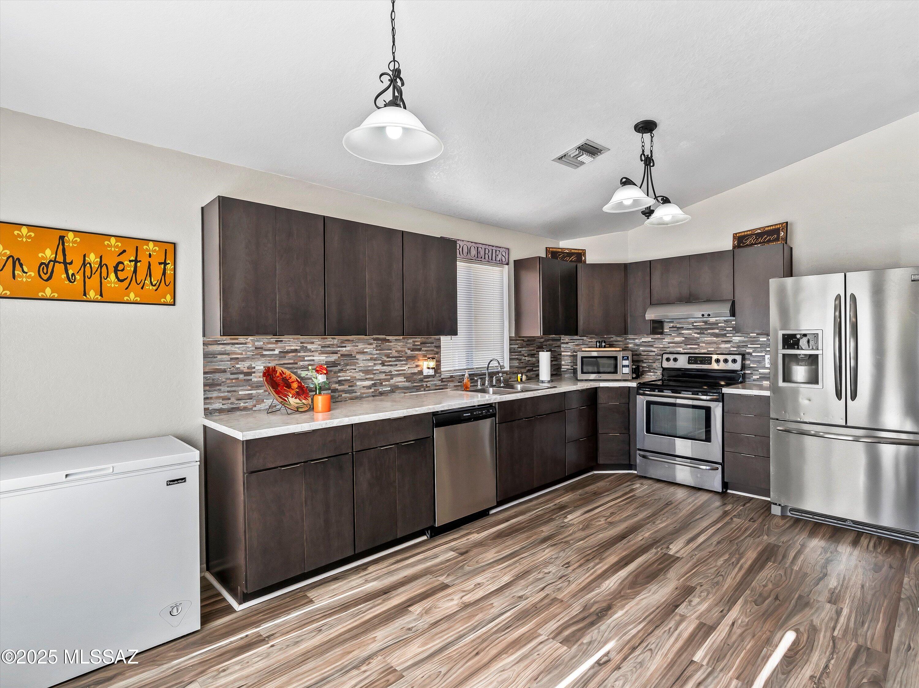 9048 E Orchid Vine Drive
