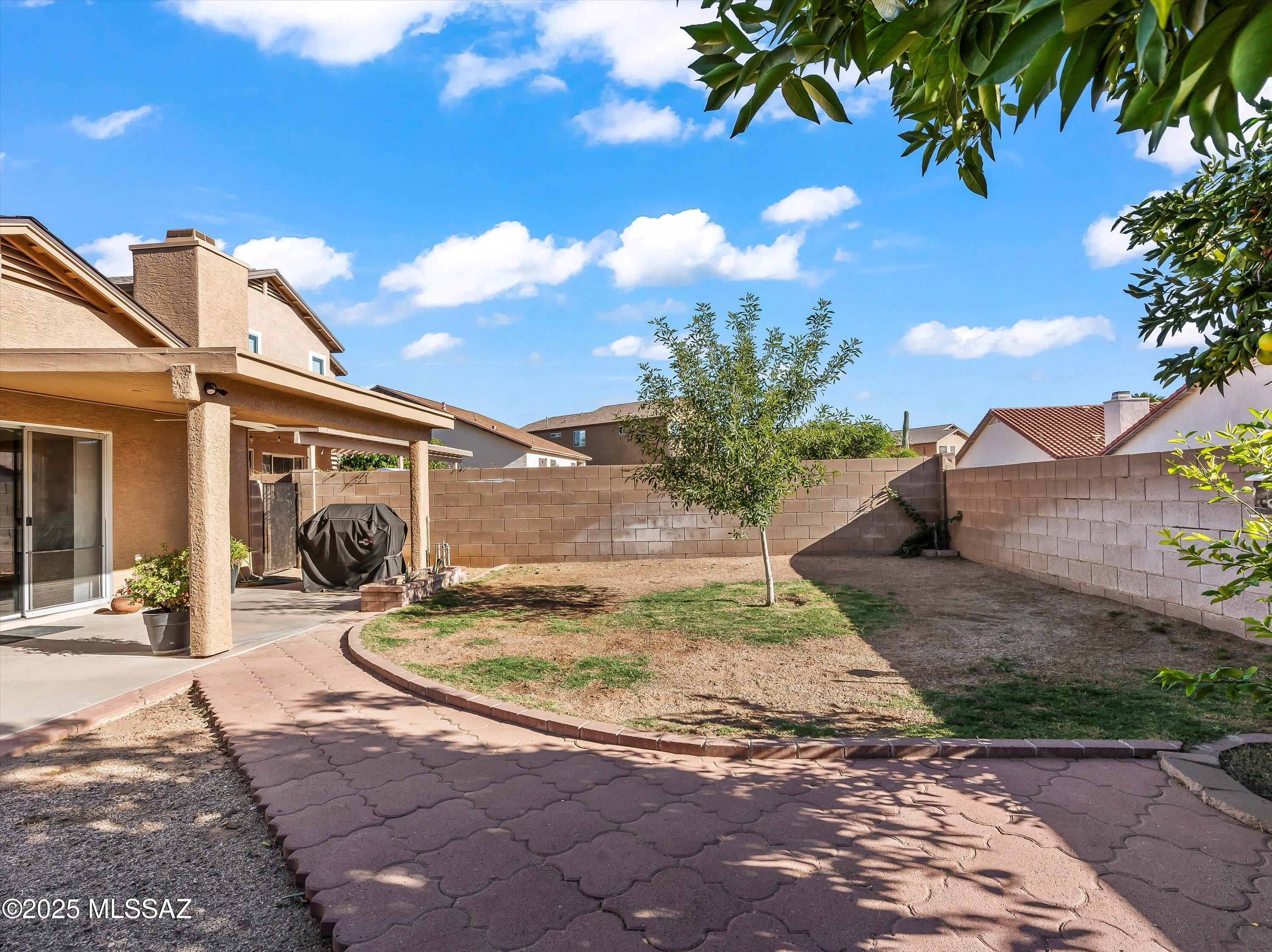 9048 E Orchid Vine Drive
