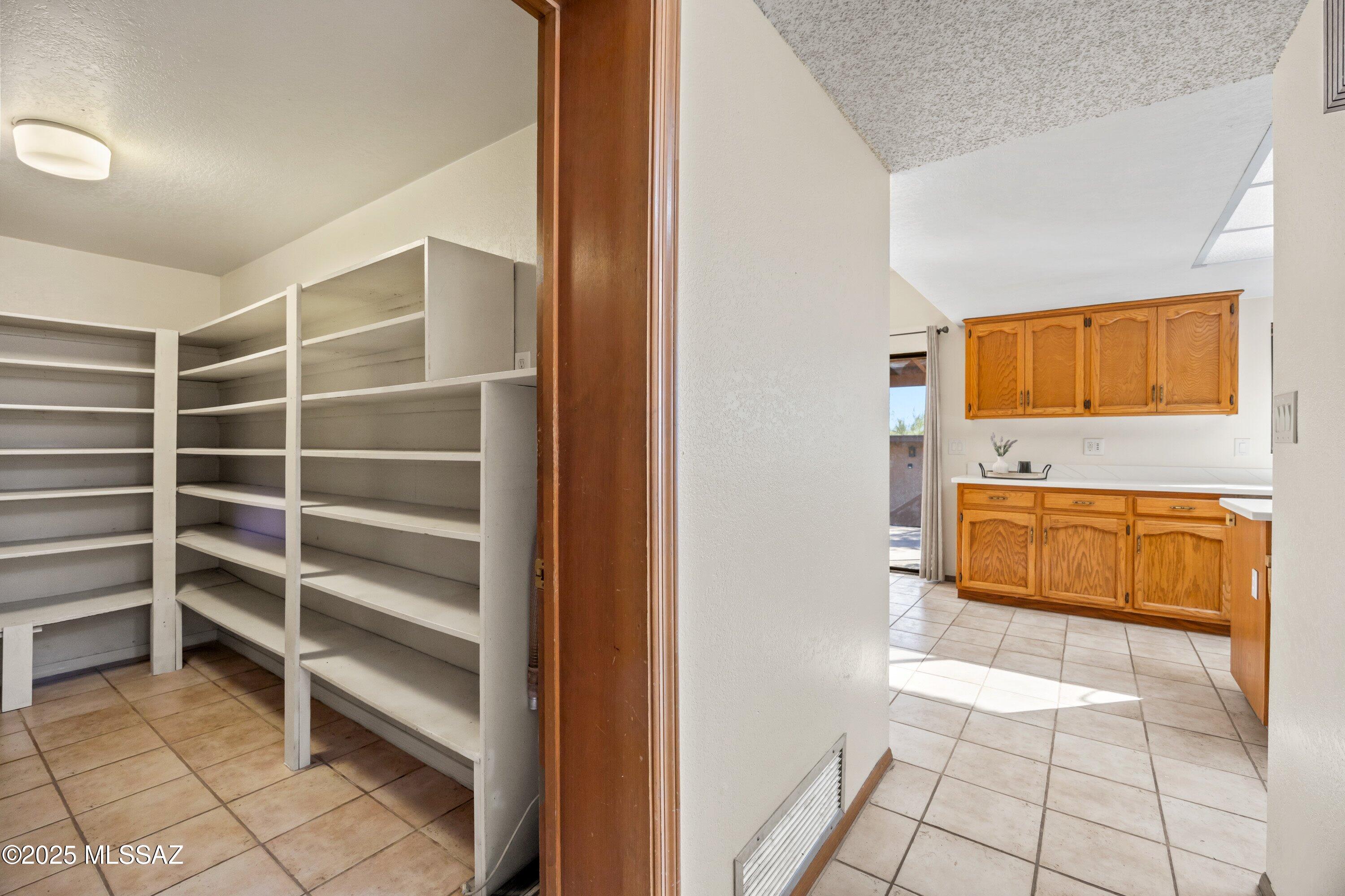 8154 E Knollwood Terrace