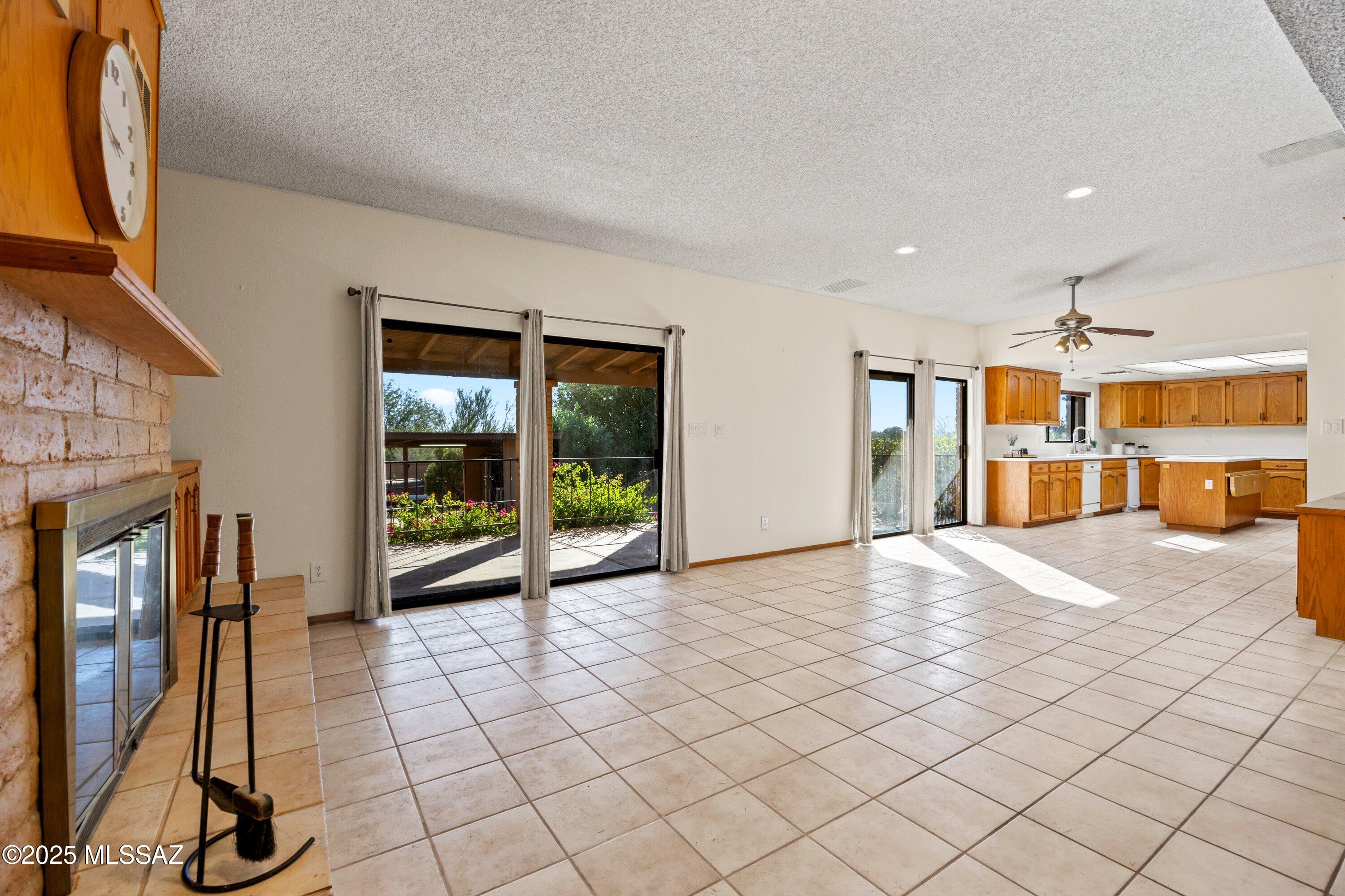 8154 E Knollwood Terrace