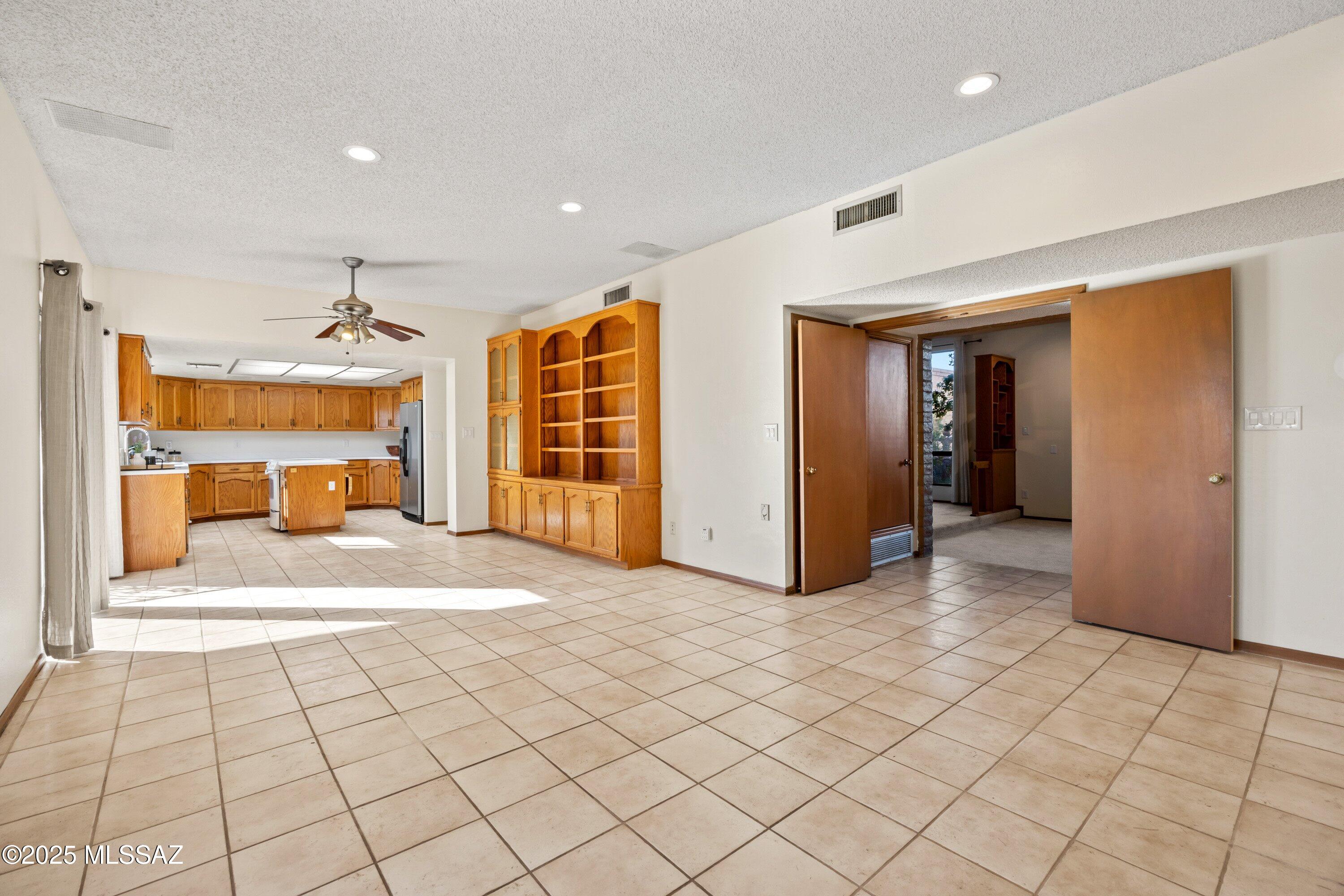 8154 E Knollwood Terrace