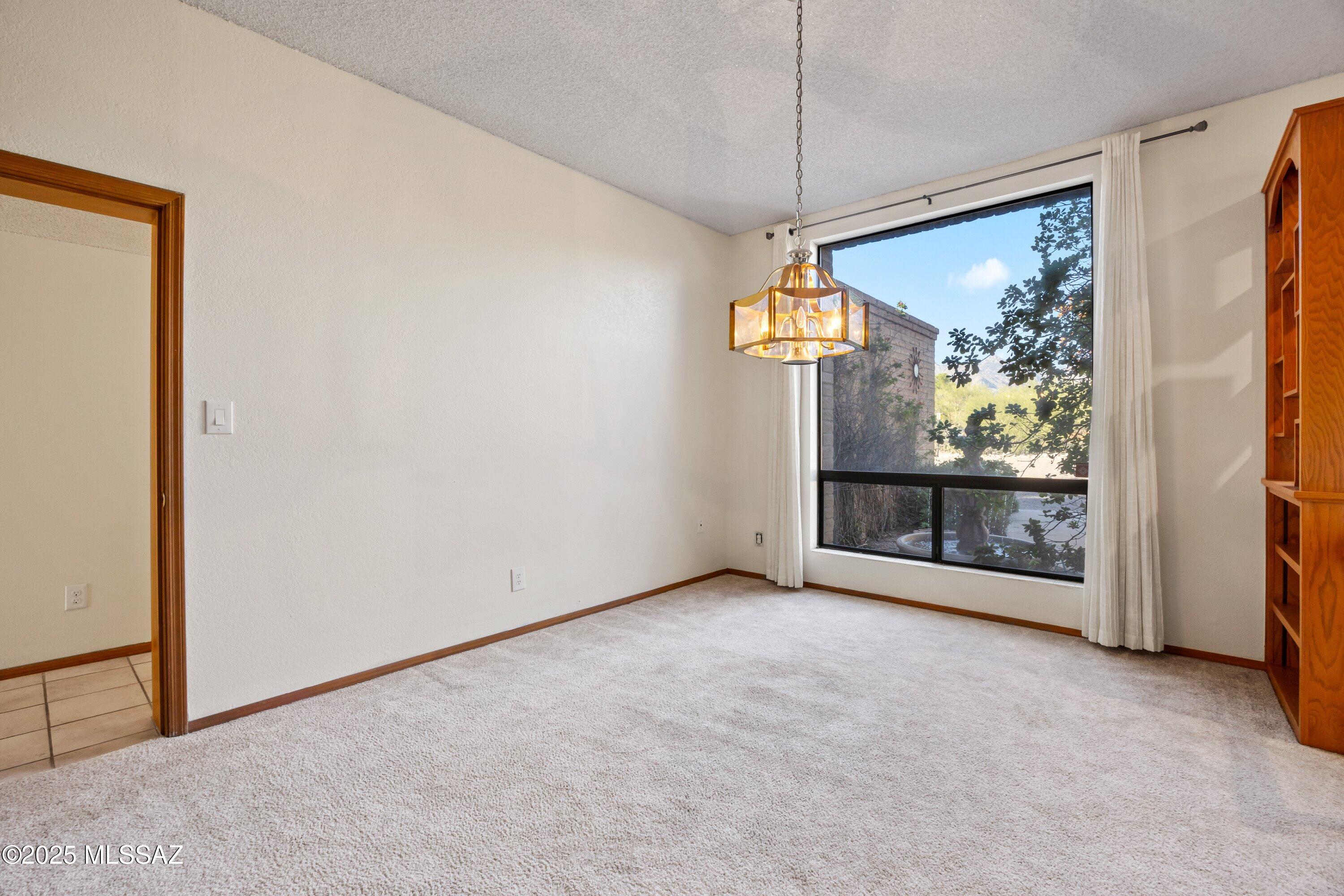 8154 E Knollwood Terrace