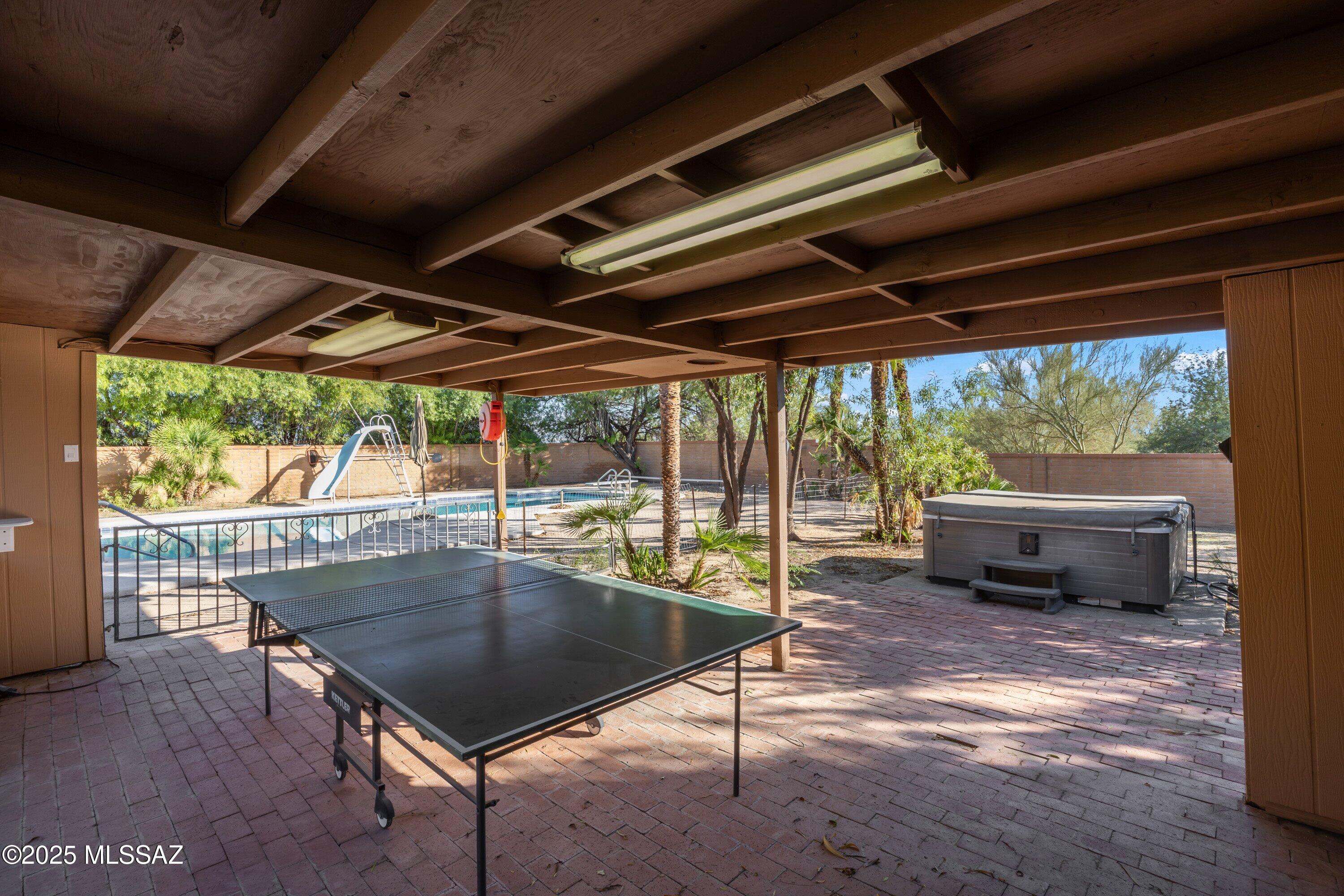 8154 E Knollwood Terrace