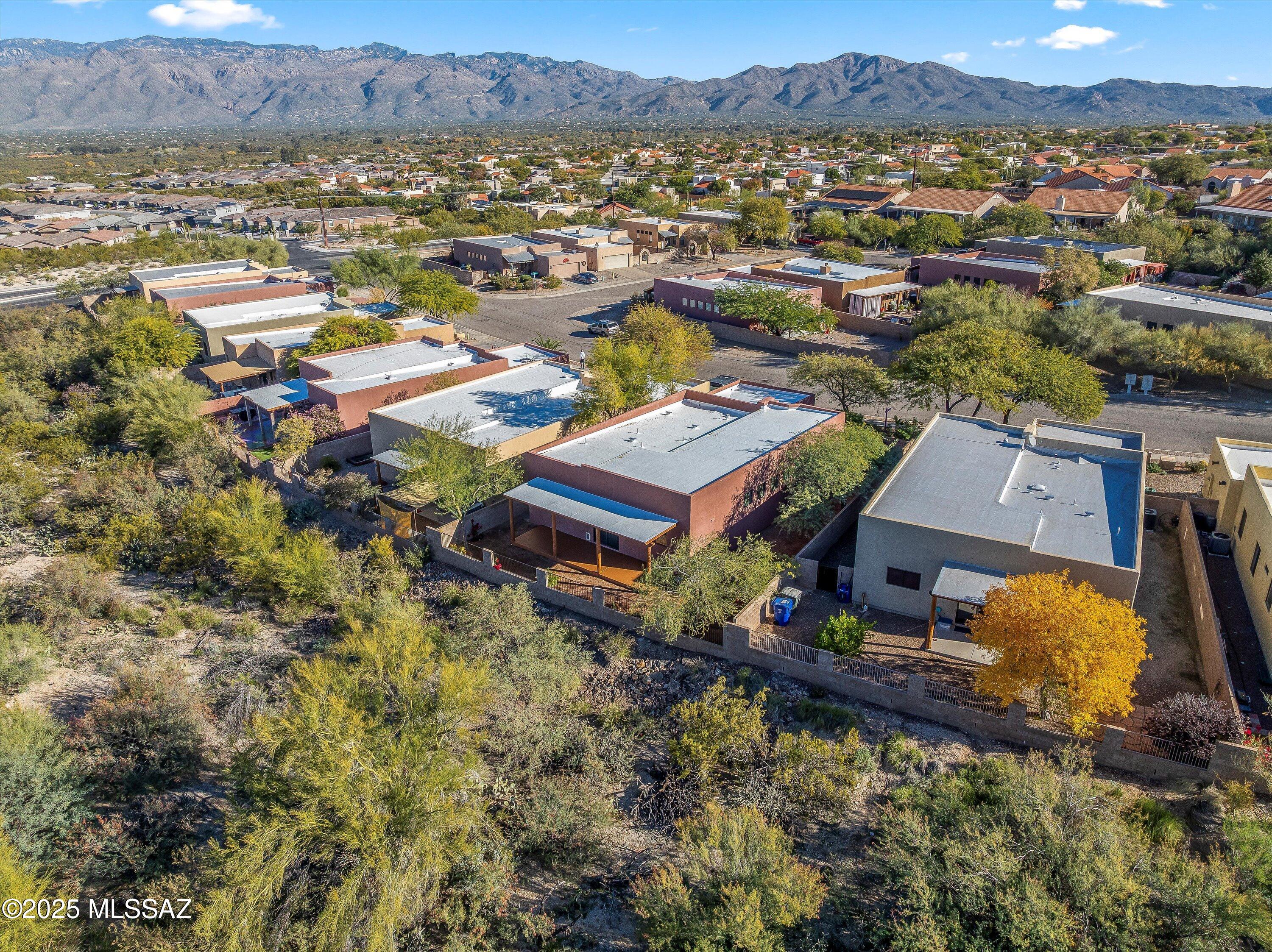 112 S Happy Valley Saddle Drive
