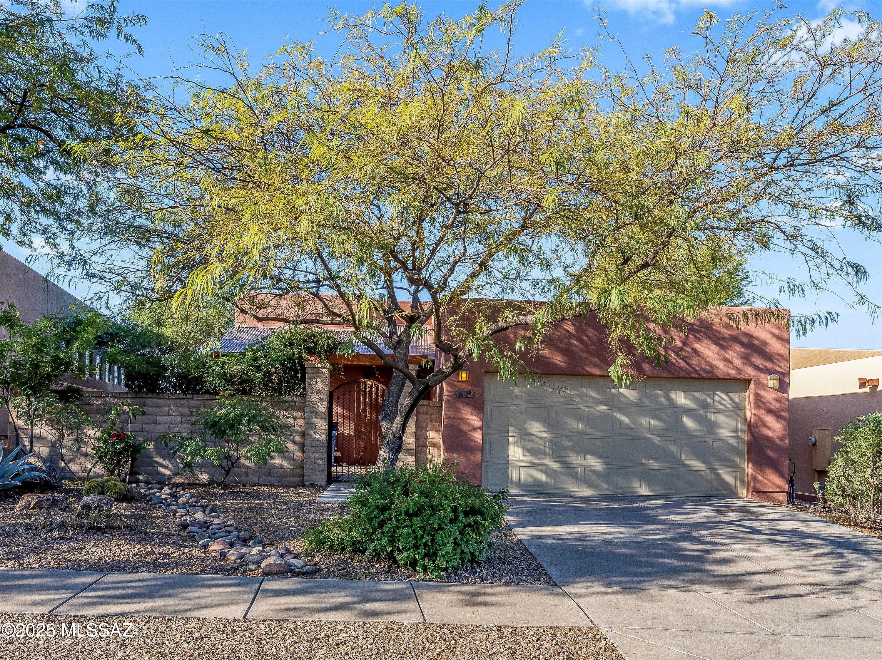 112 S Happy Valley Saddle Drive