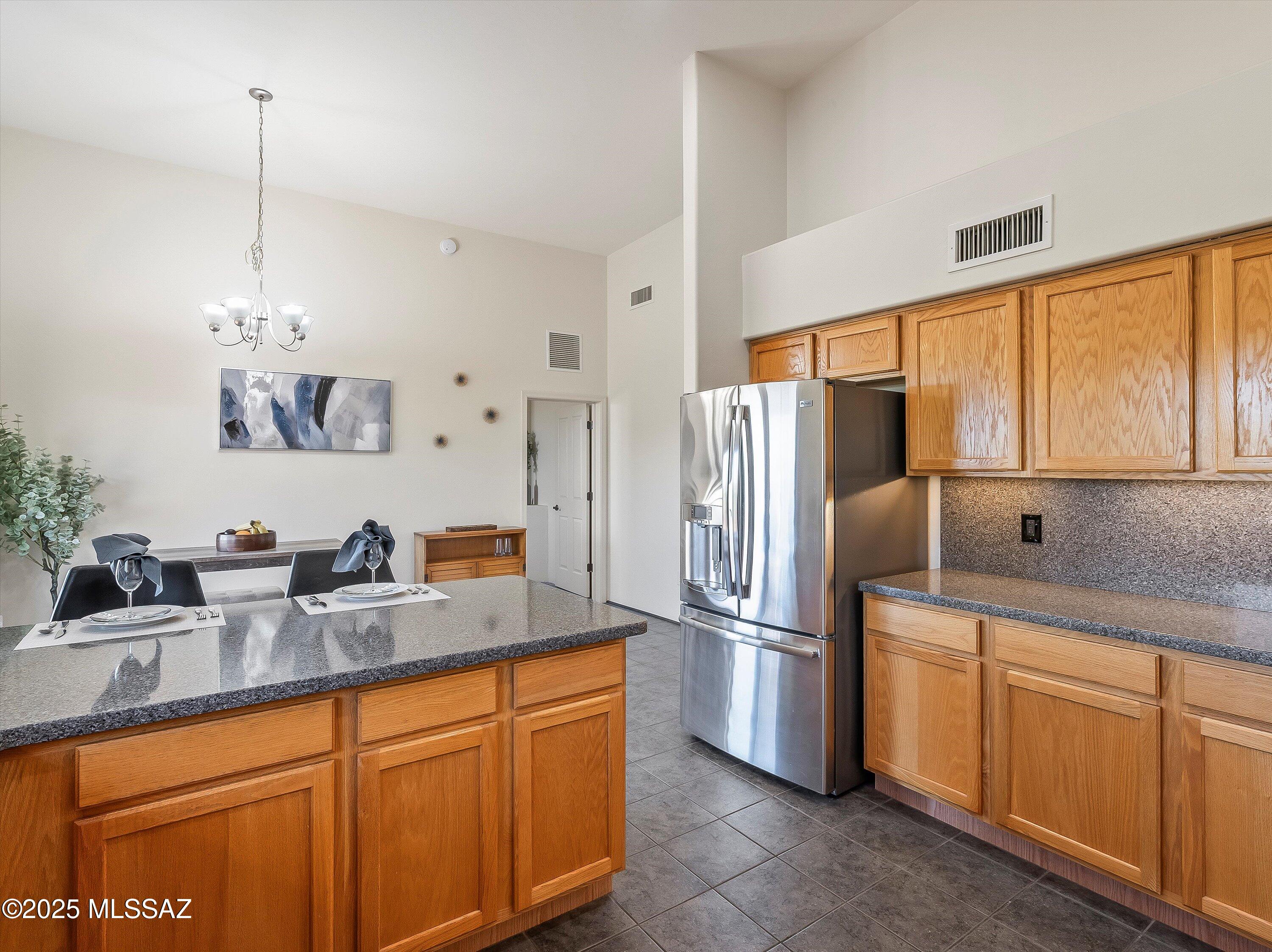 112 S Happy Valley Saddle Drive
