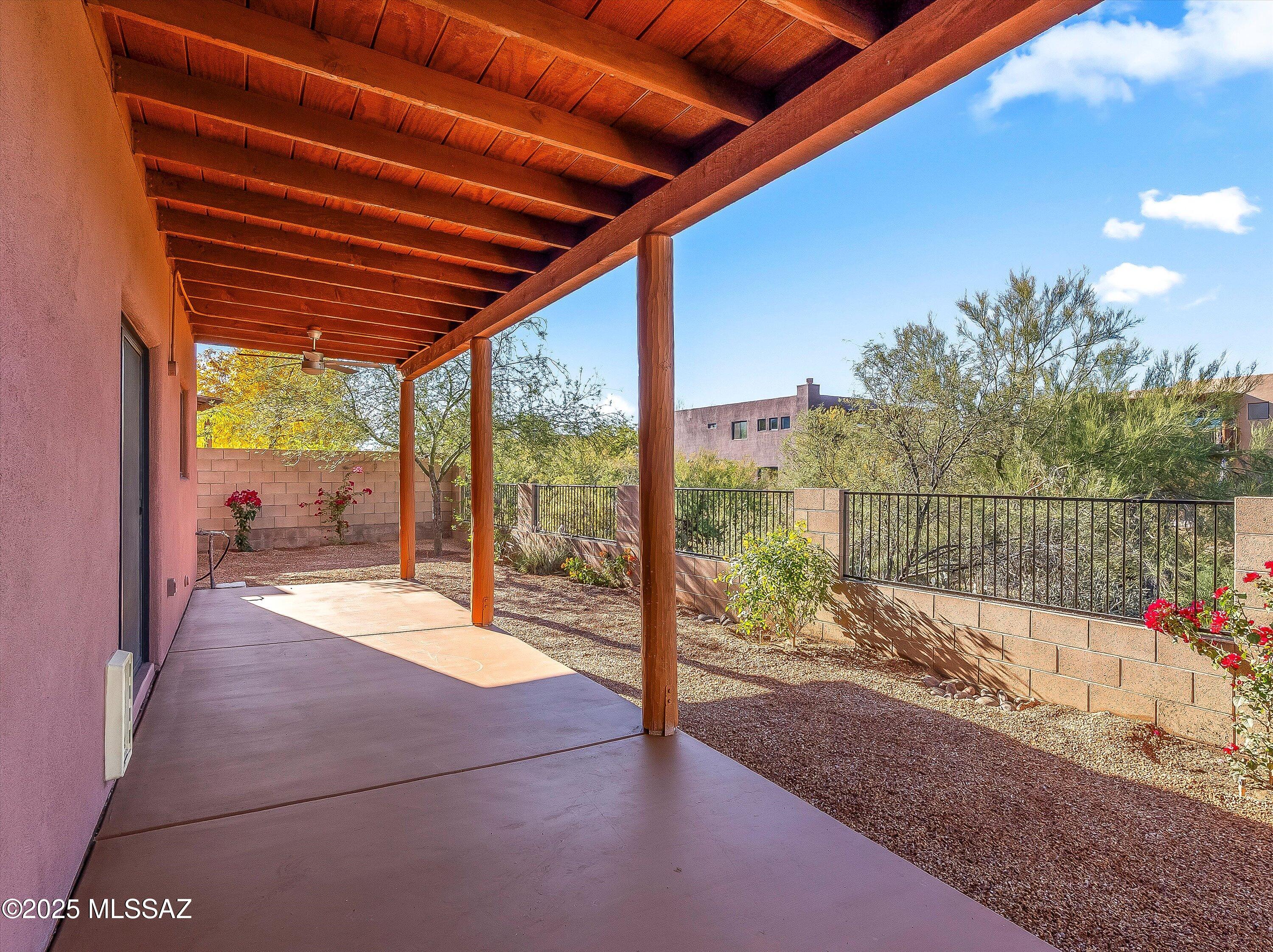 112 S Happy Valley Saddle Drive