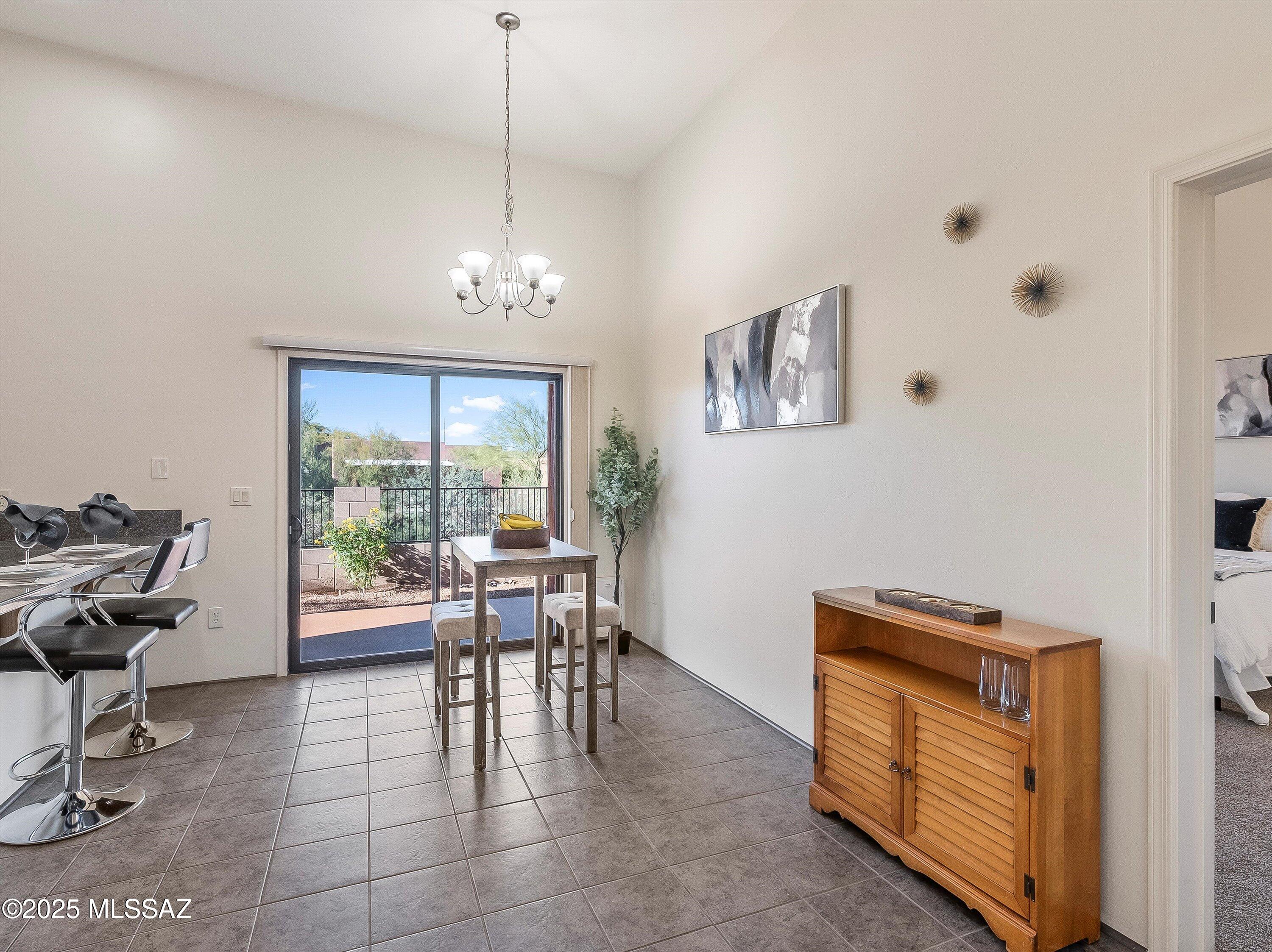 112 S Happy Valley Saddle Drive