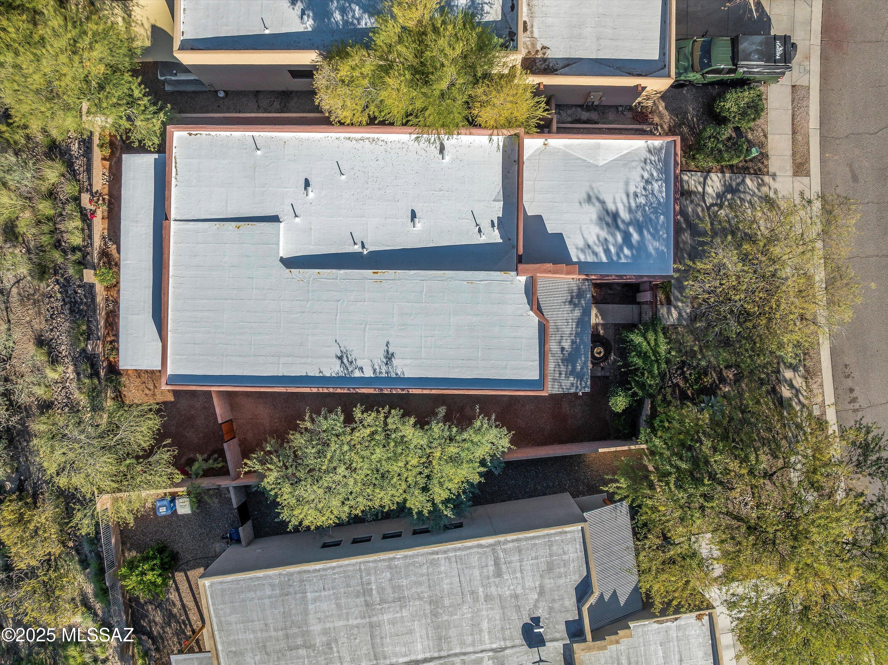 112 S Happy Valley Saddle Drive