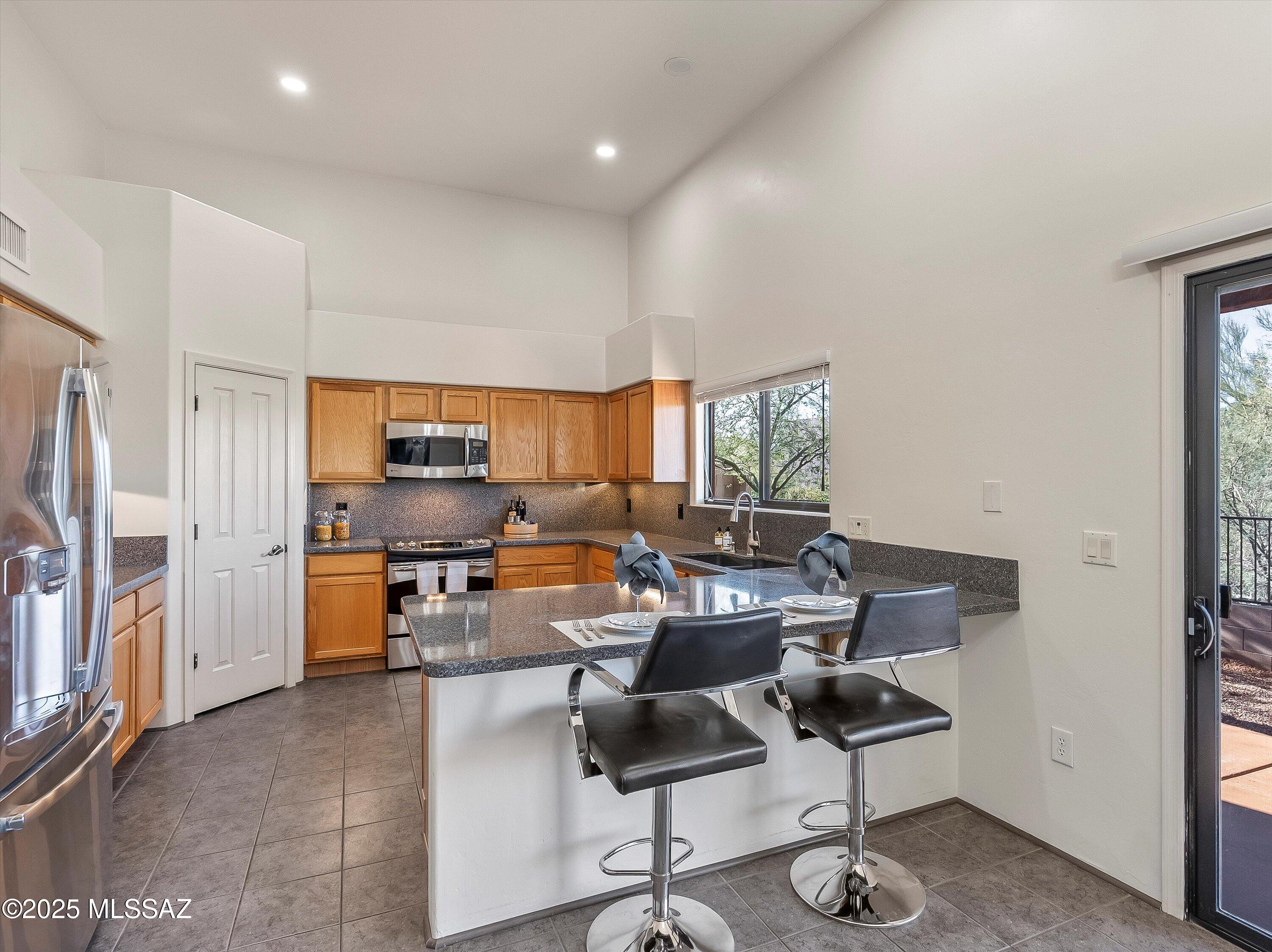 112 S Happy Valley Saddle Drive