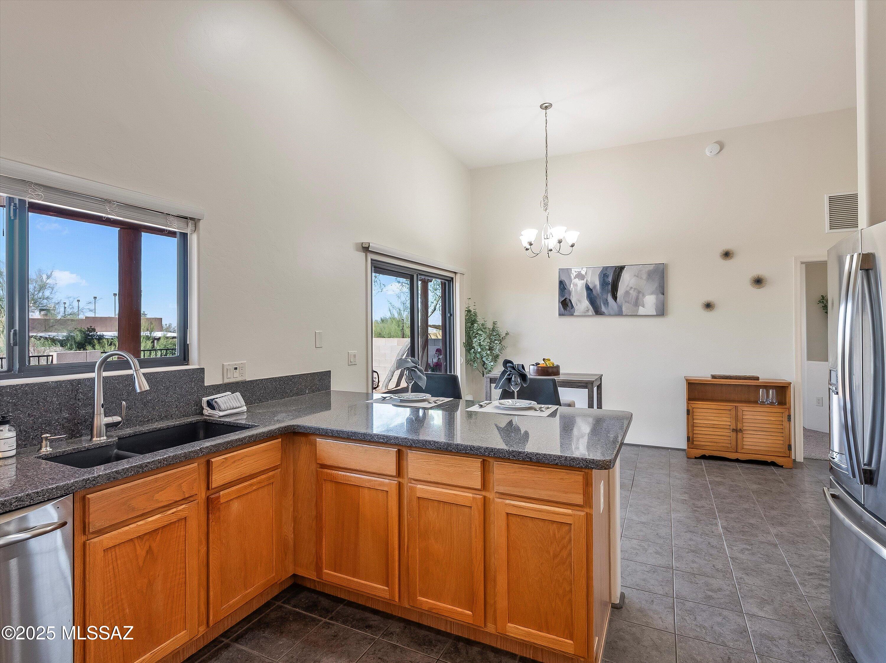 112 S Happy Valley Saddle Drive