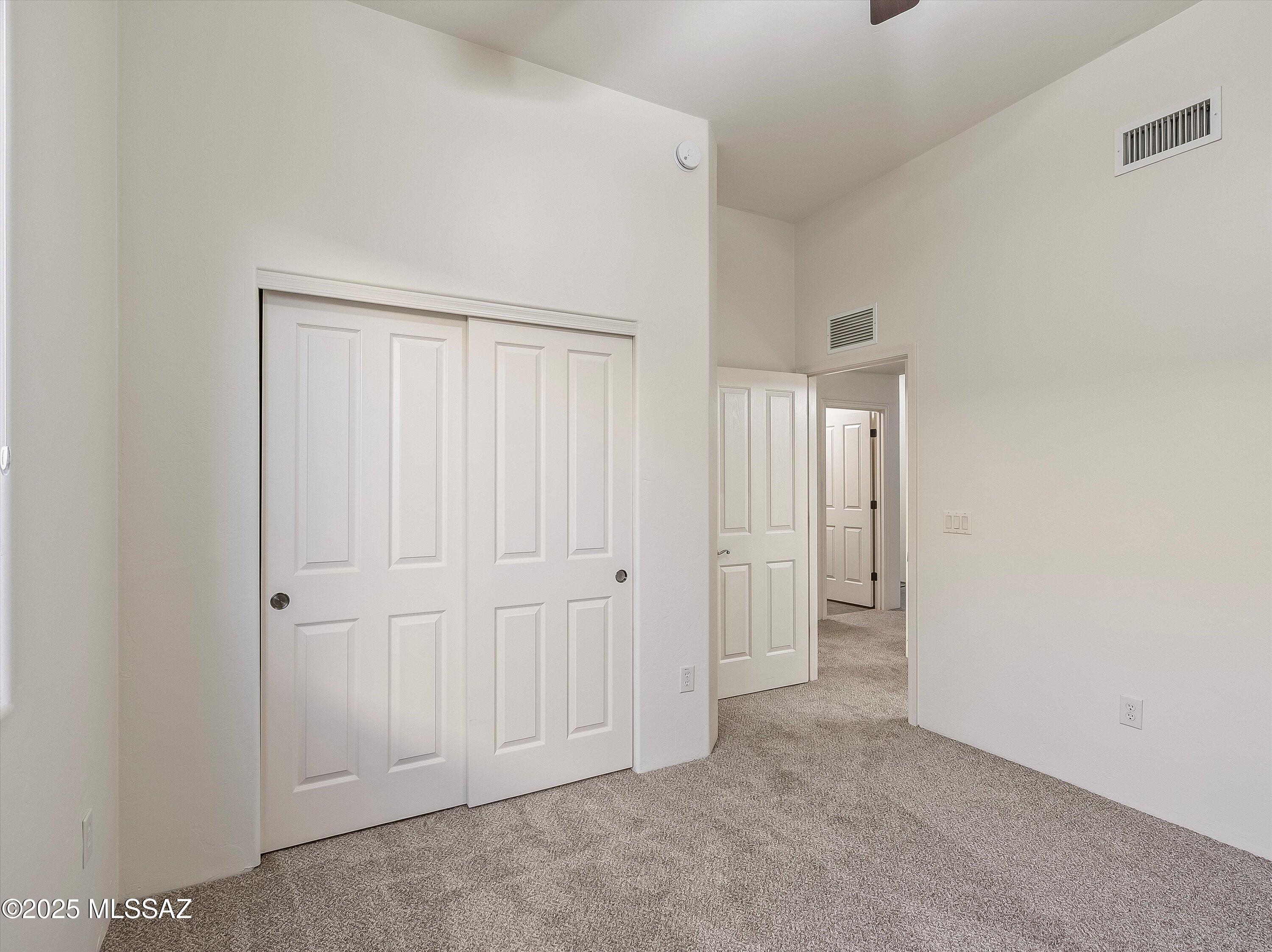 112 S Happy Valley Saddle Drive