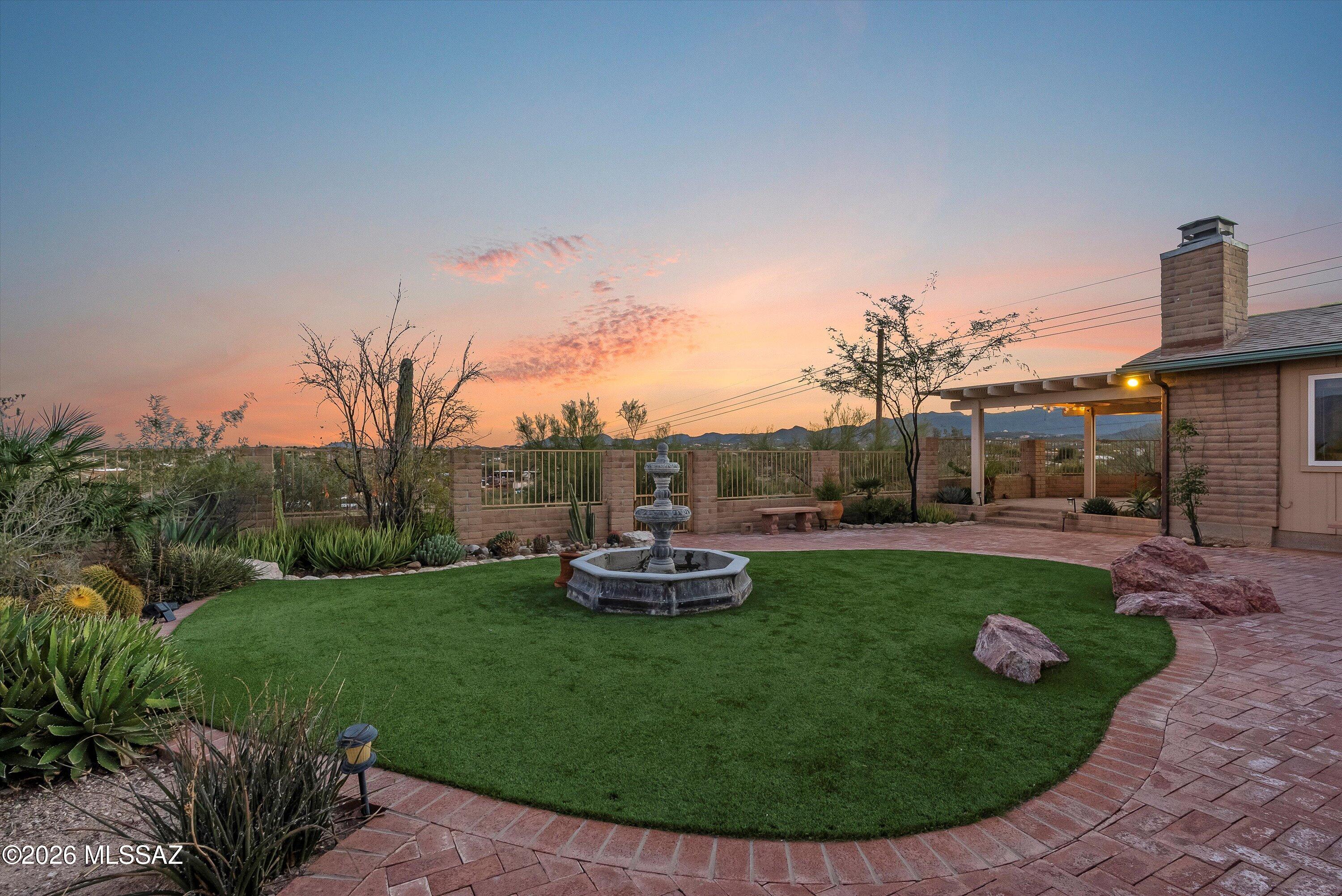 5341 W Avenida Comba