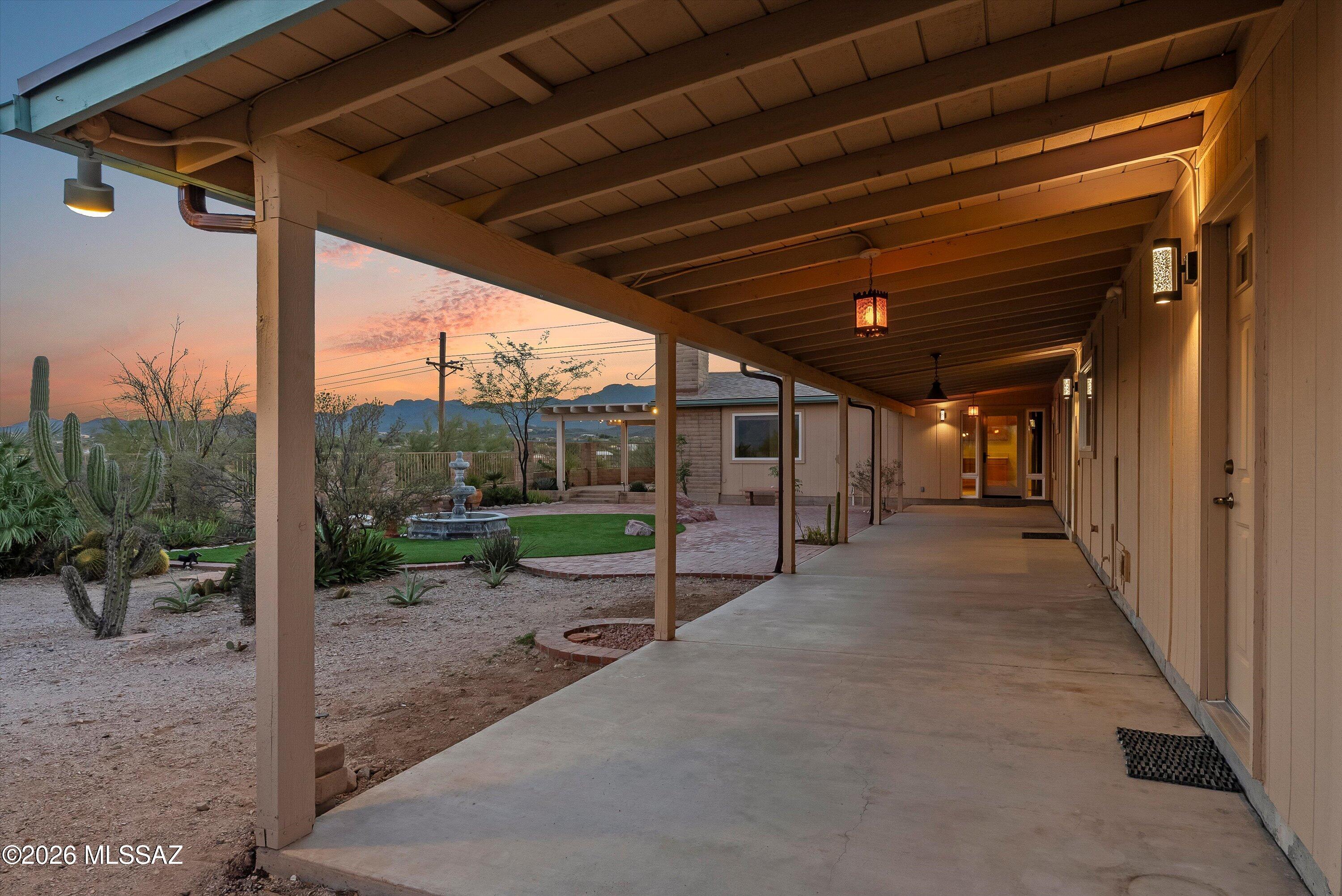 5341 W Avenida Comba