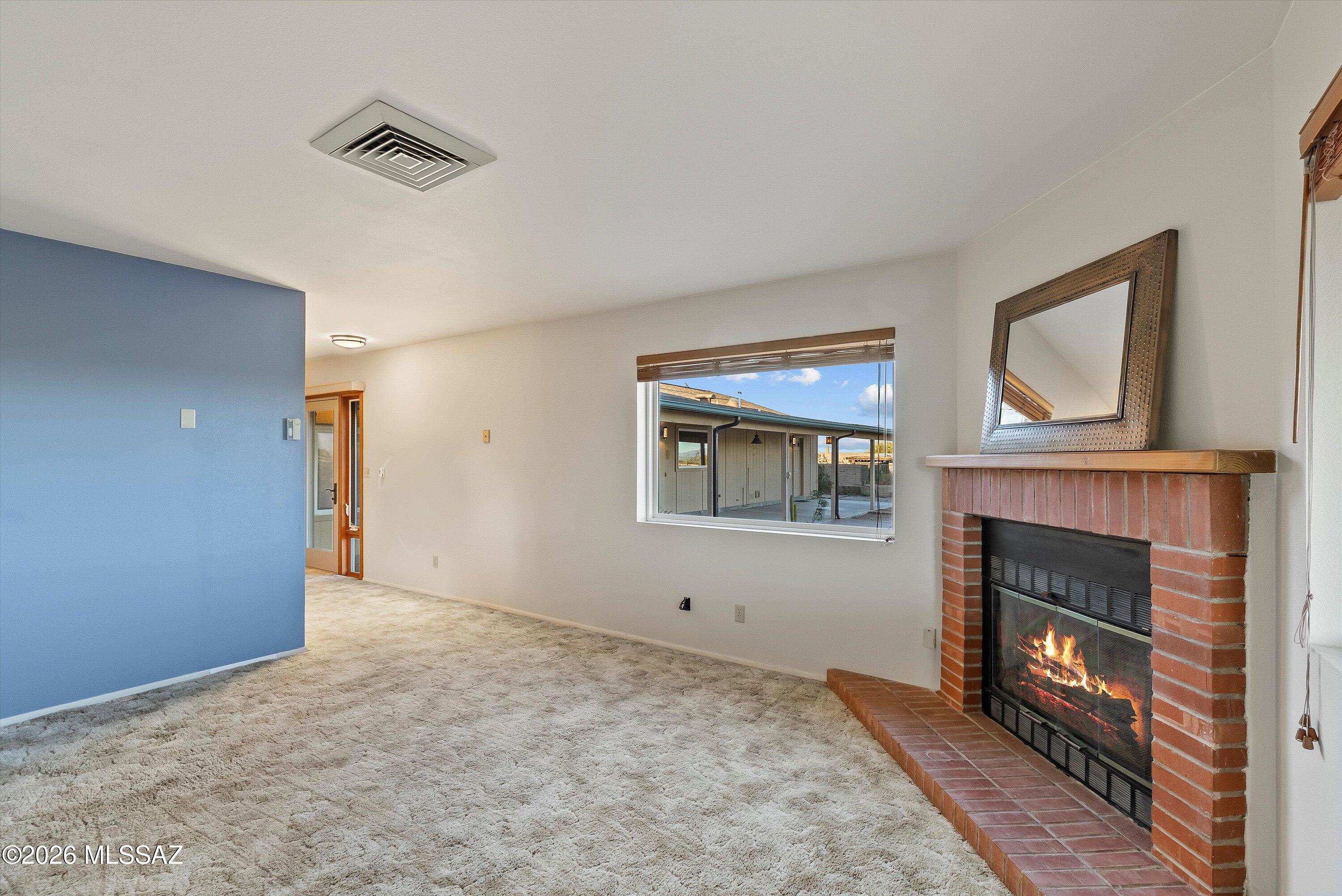 5341 W Avenida Comba