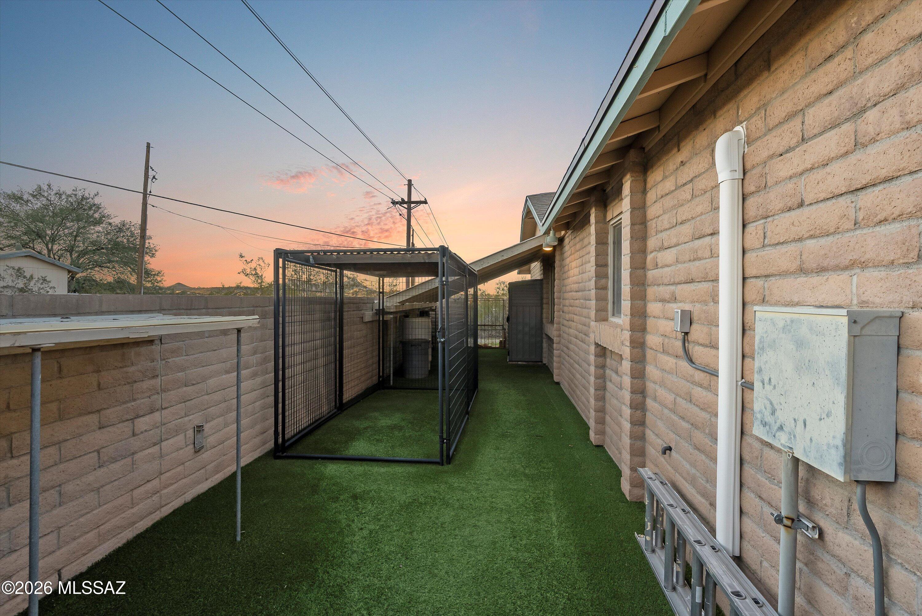 5341 W Avenida Comba