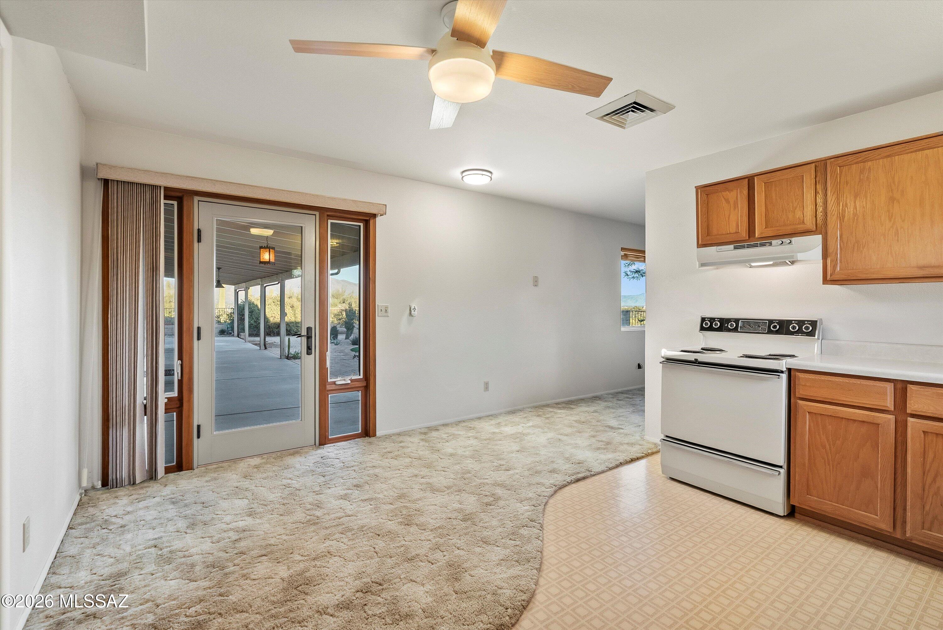 5341 W Avenida Comba