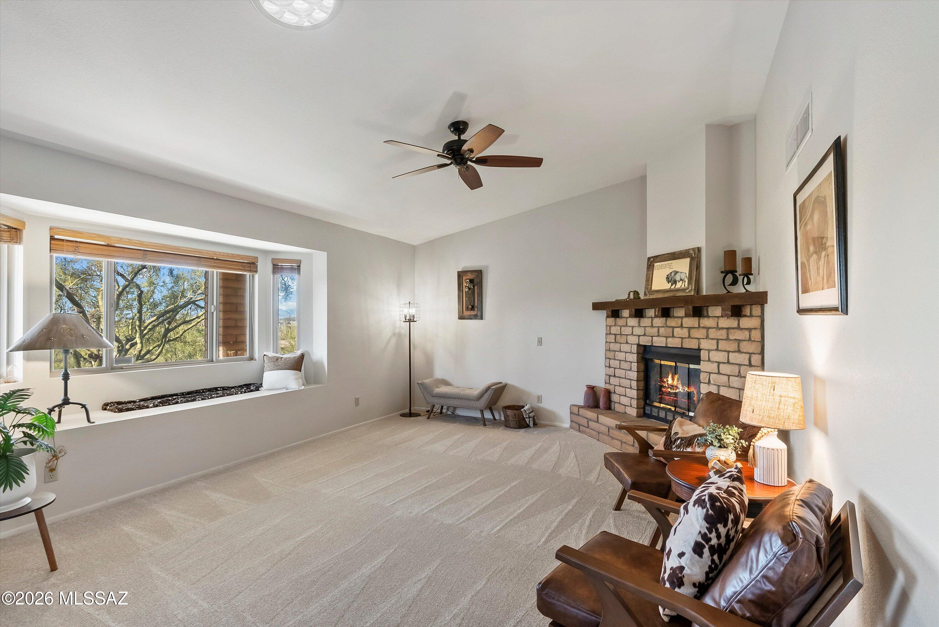 5341 W Avenida Comba