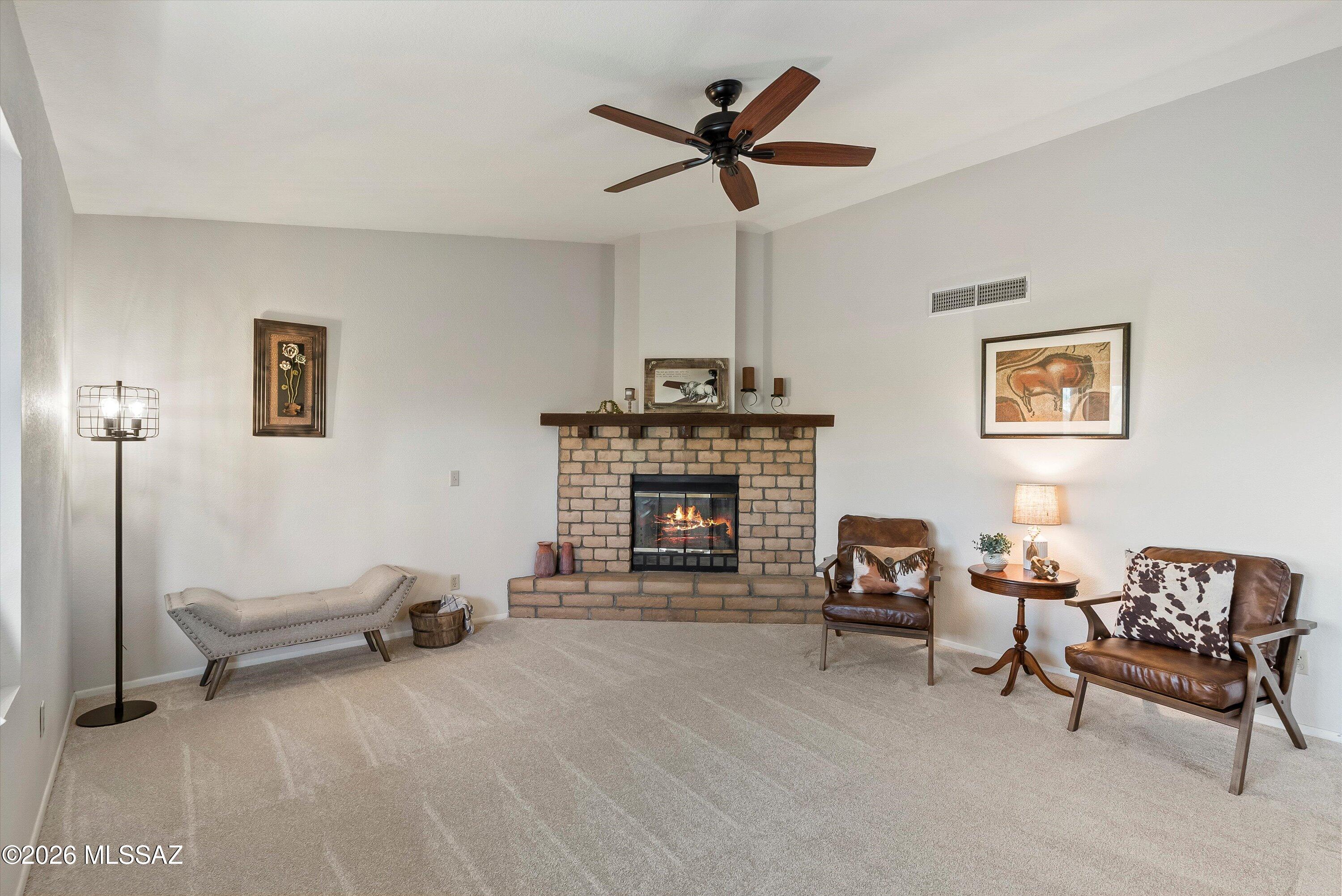 5341 W Avenida Comba