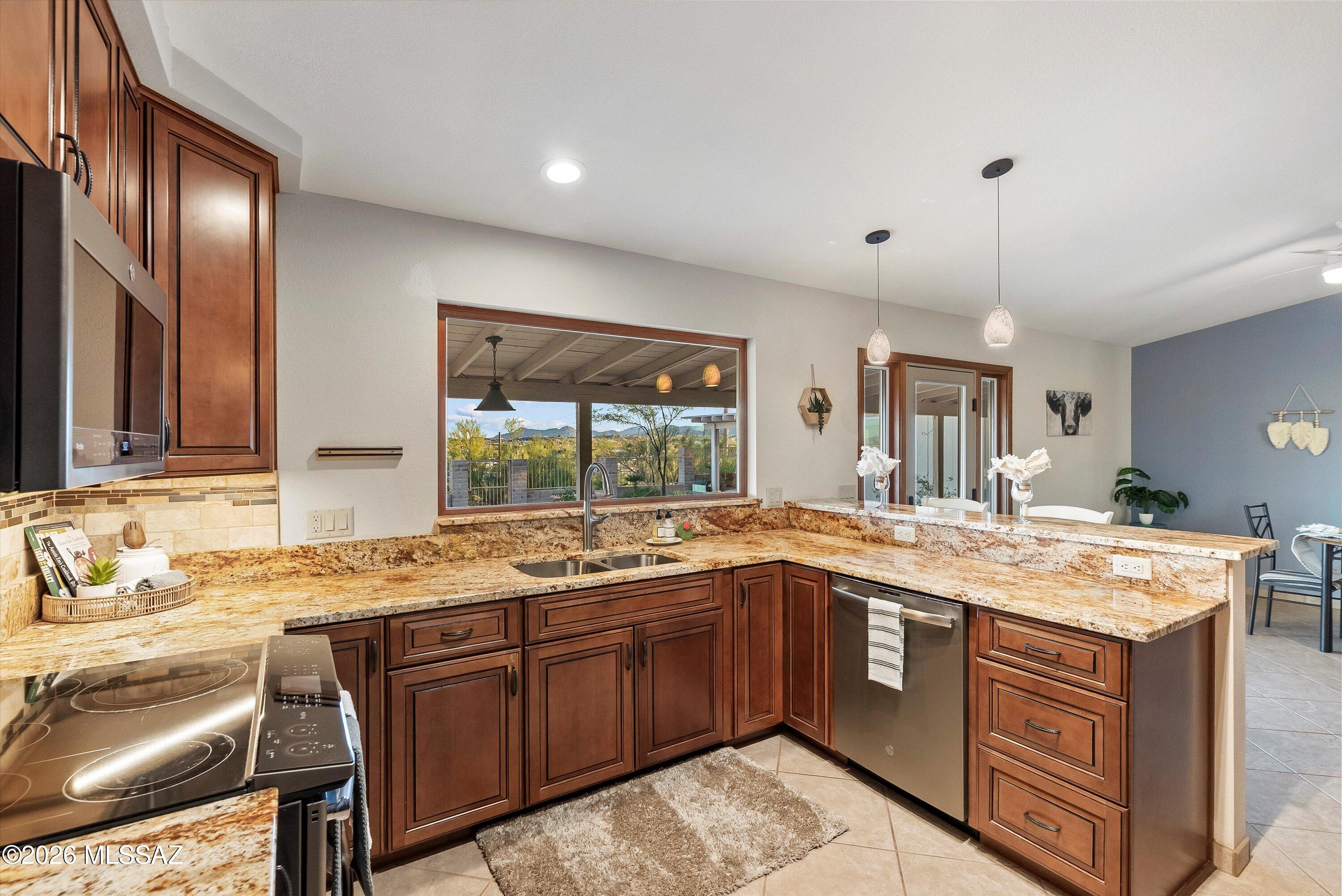 5341 W Avenida Comba