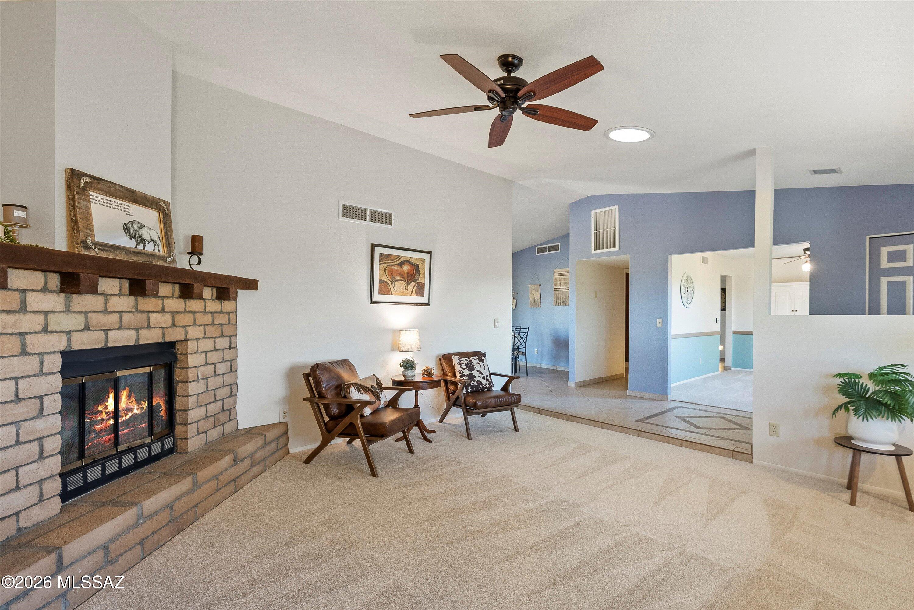 5341 W Avenida Comba