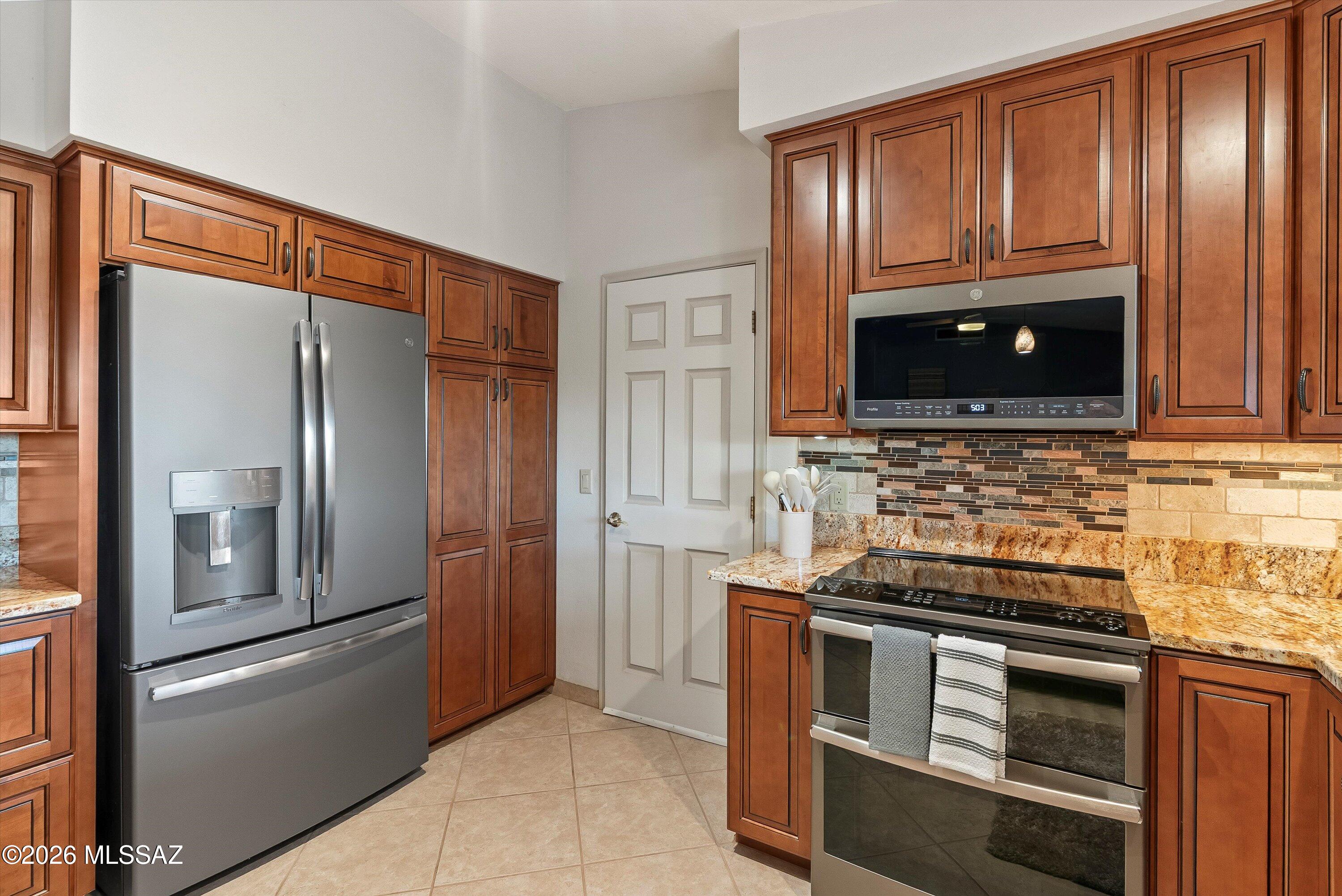 5341 W Avenida Comba