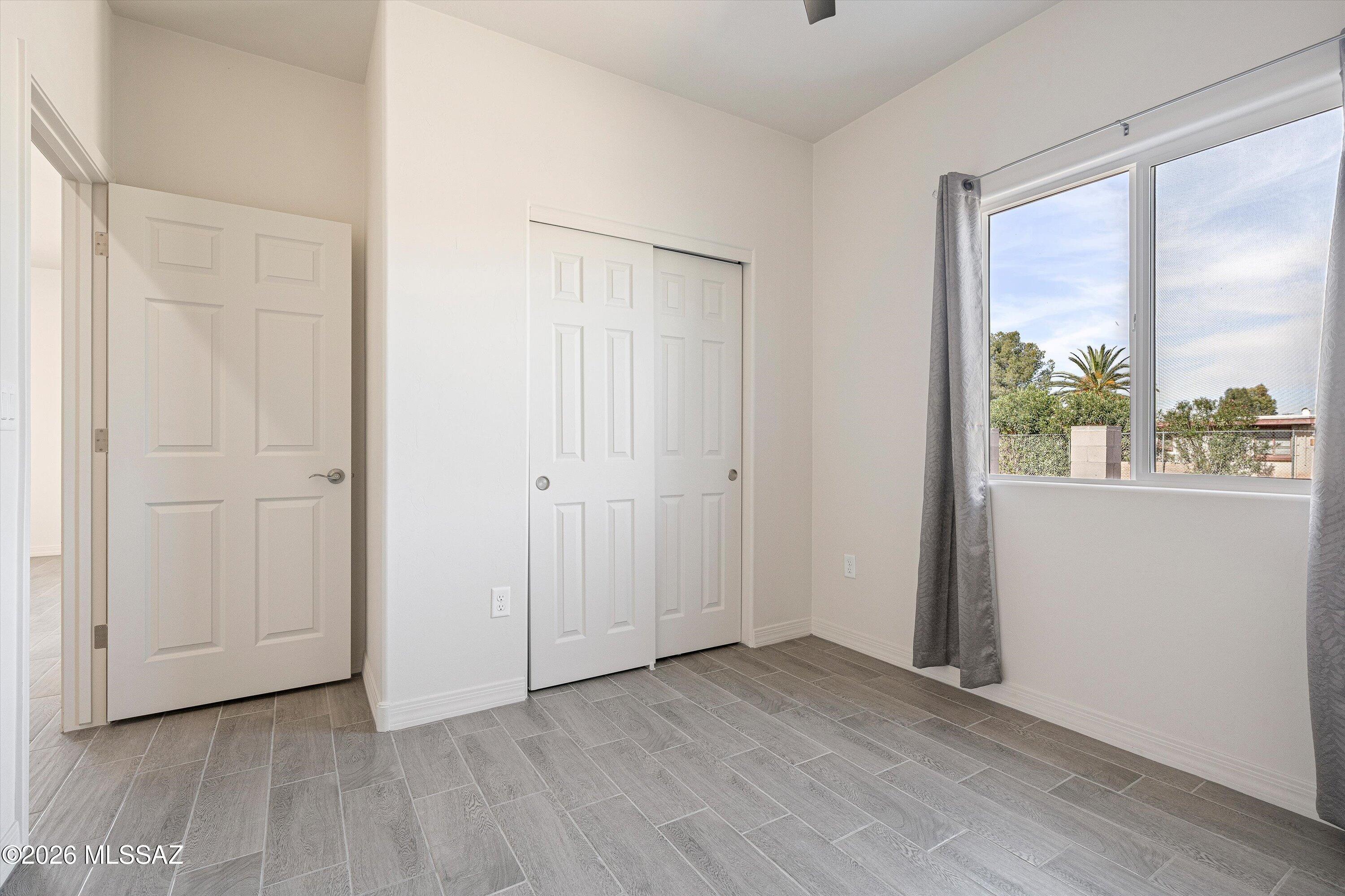 5405 S Masterson