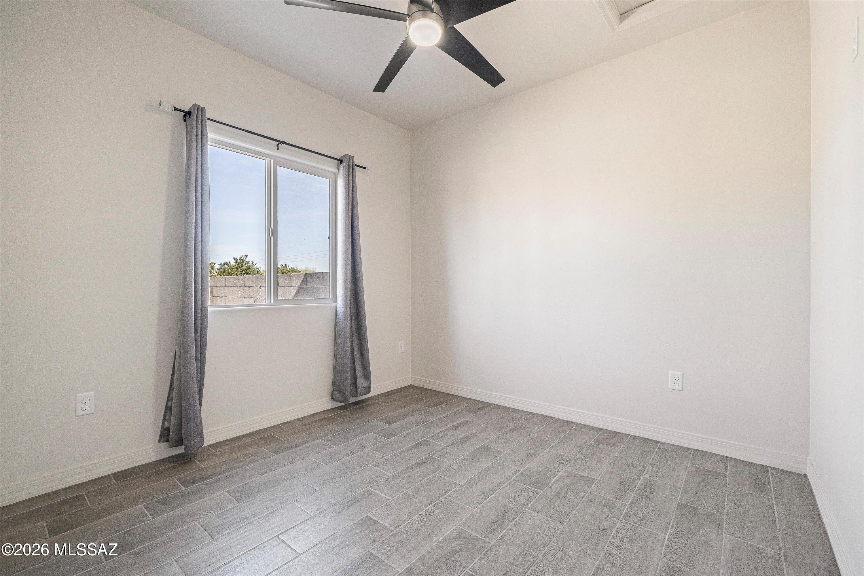 5405 S Masterson
