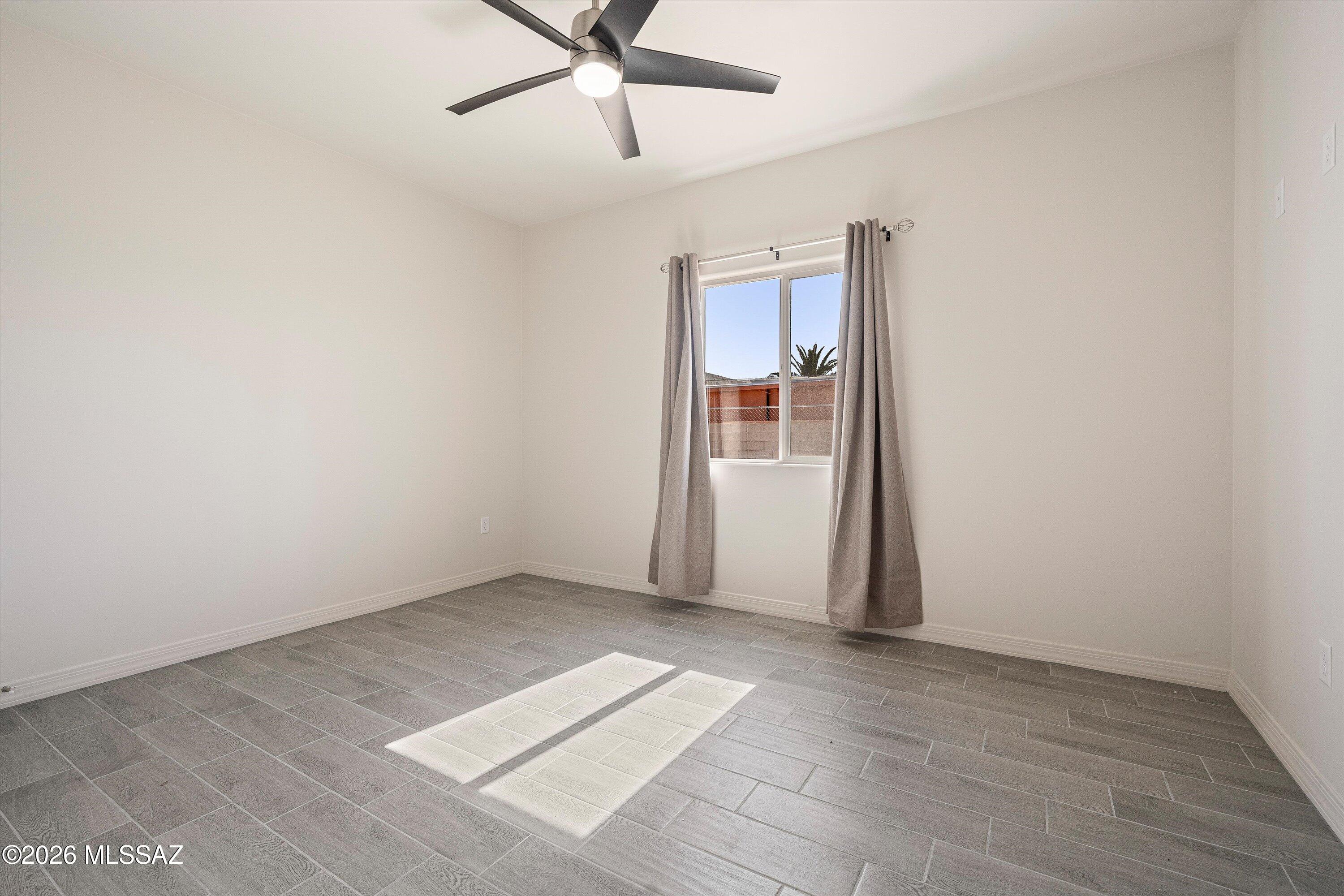 5405 S Masterson