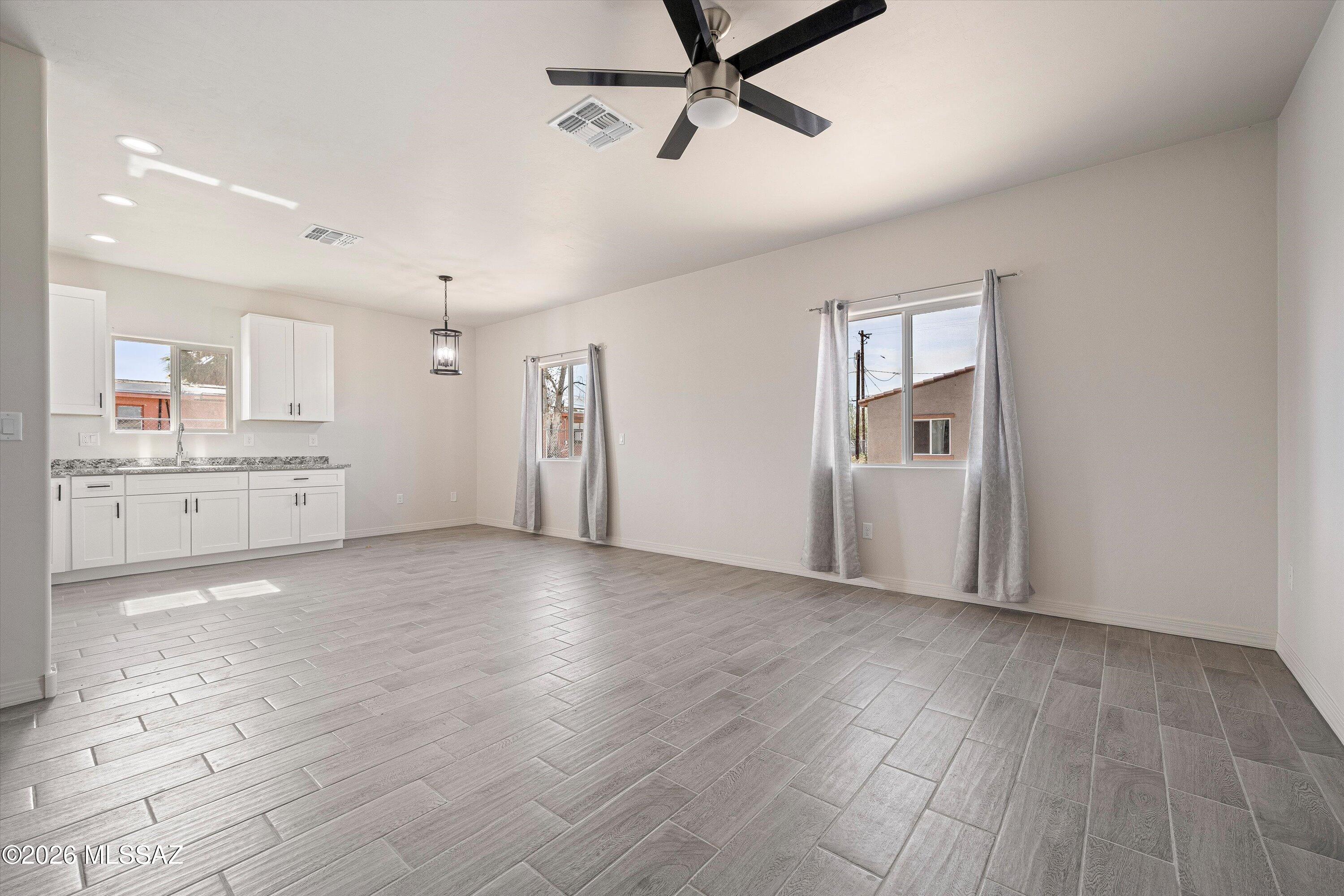 5405 S Masterson Avenue