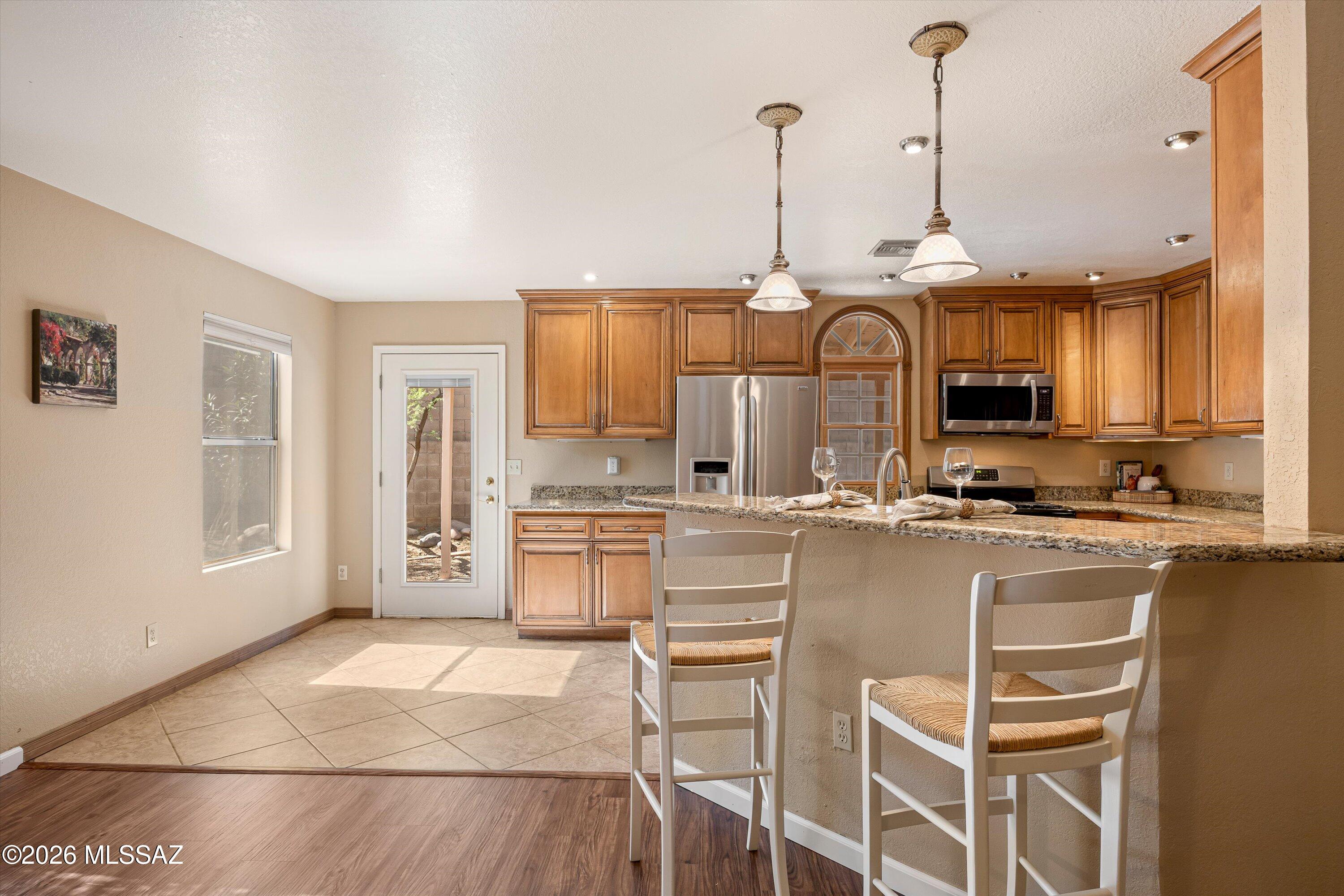 2565 W Brogan Street