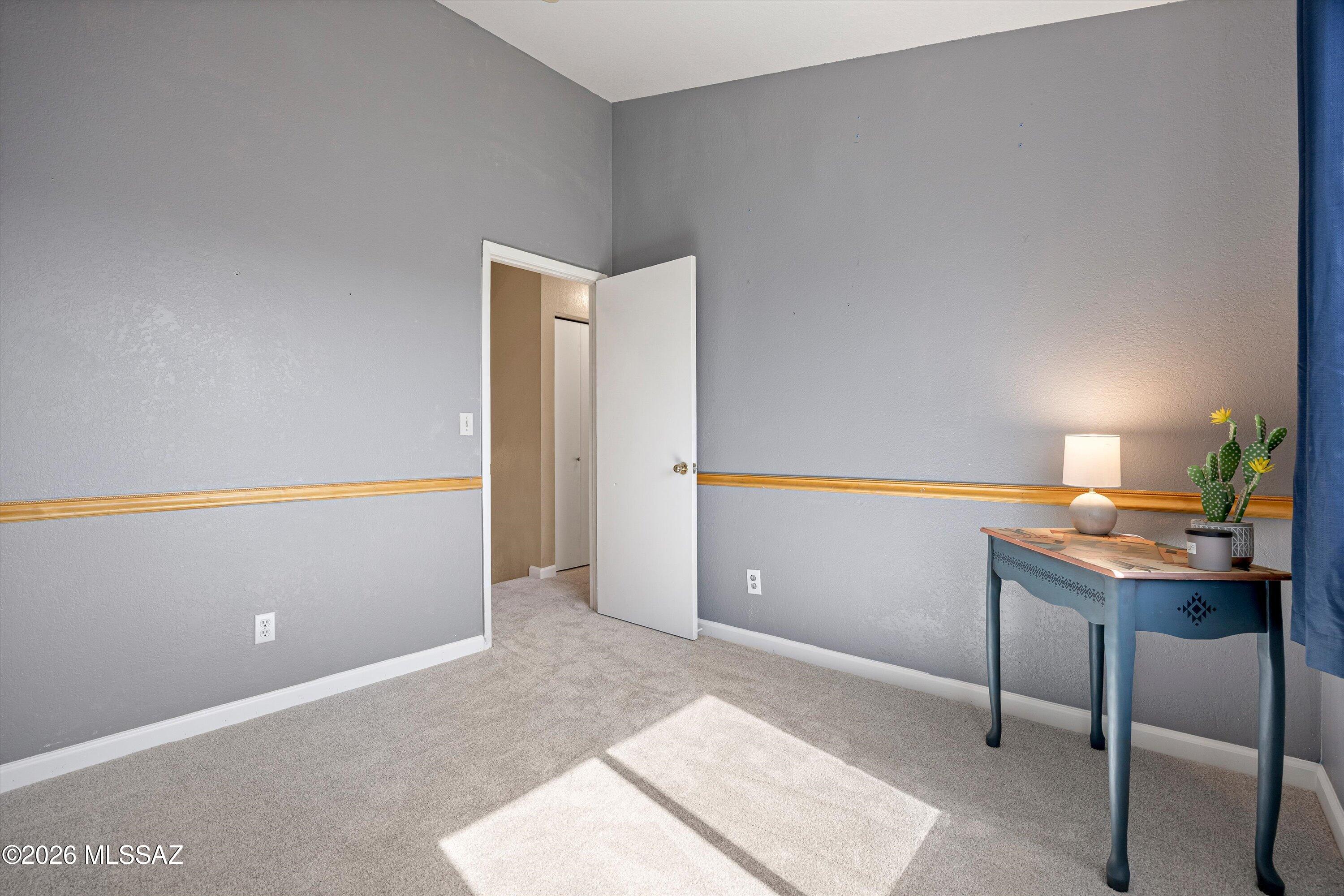 2565 W Brogan Street