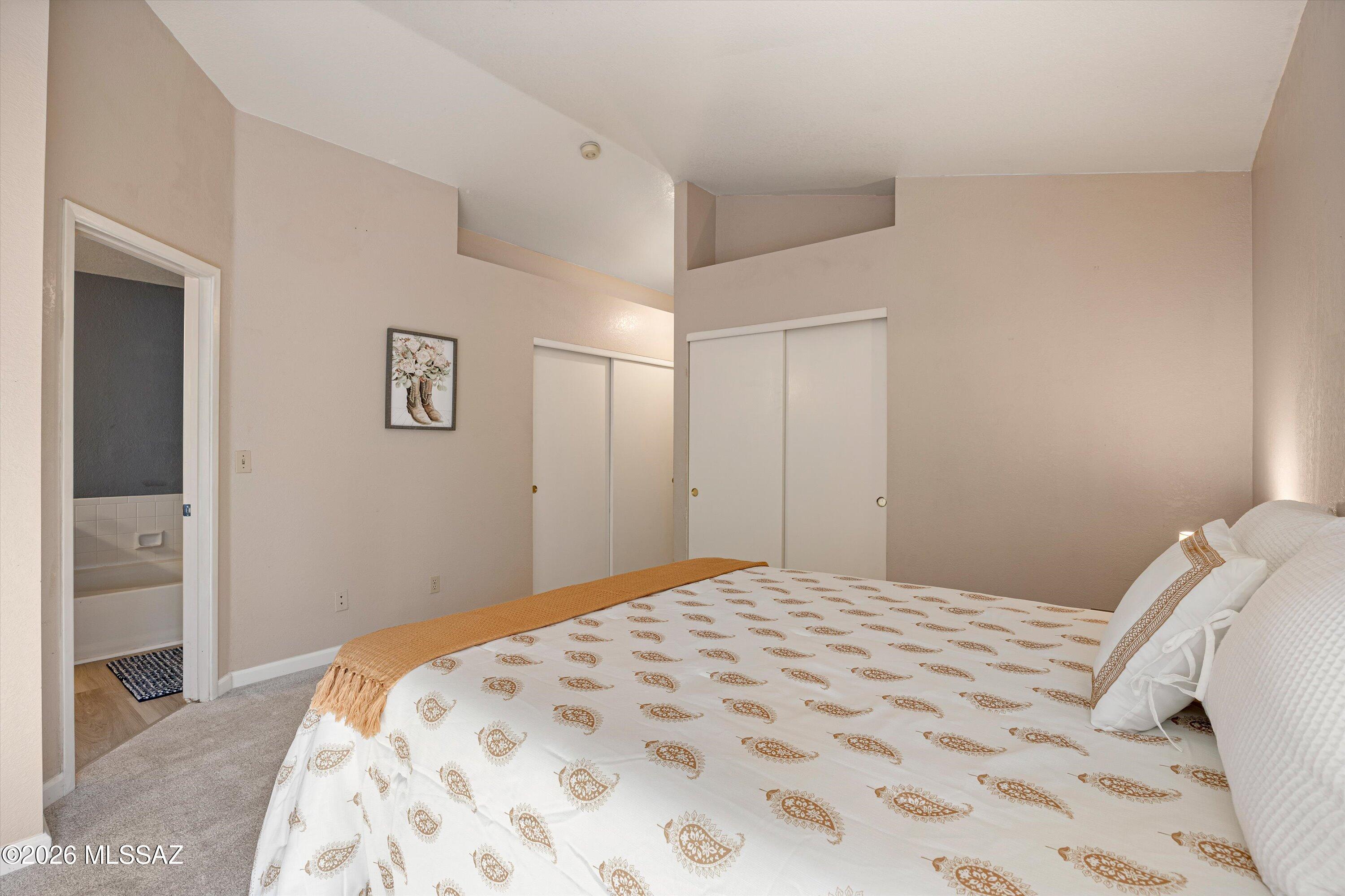 2565 W Brogan Street