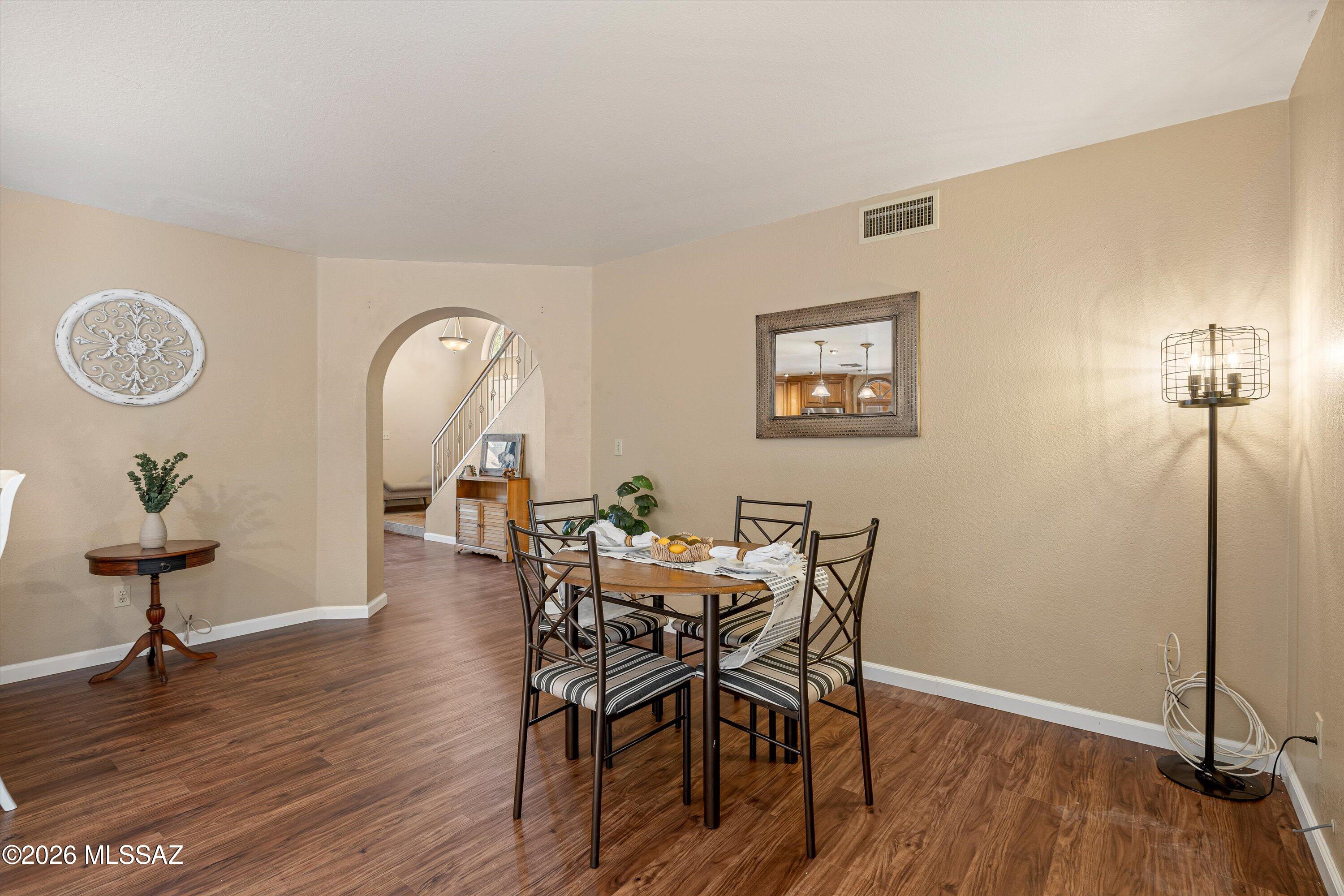 2565 W Brogan Street