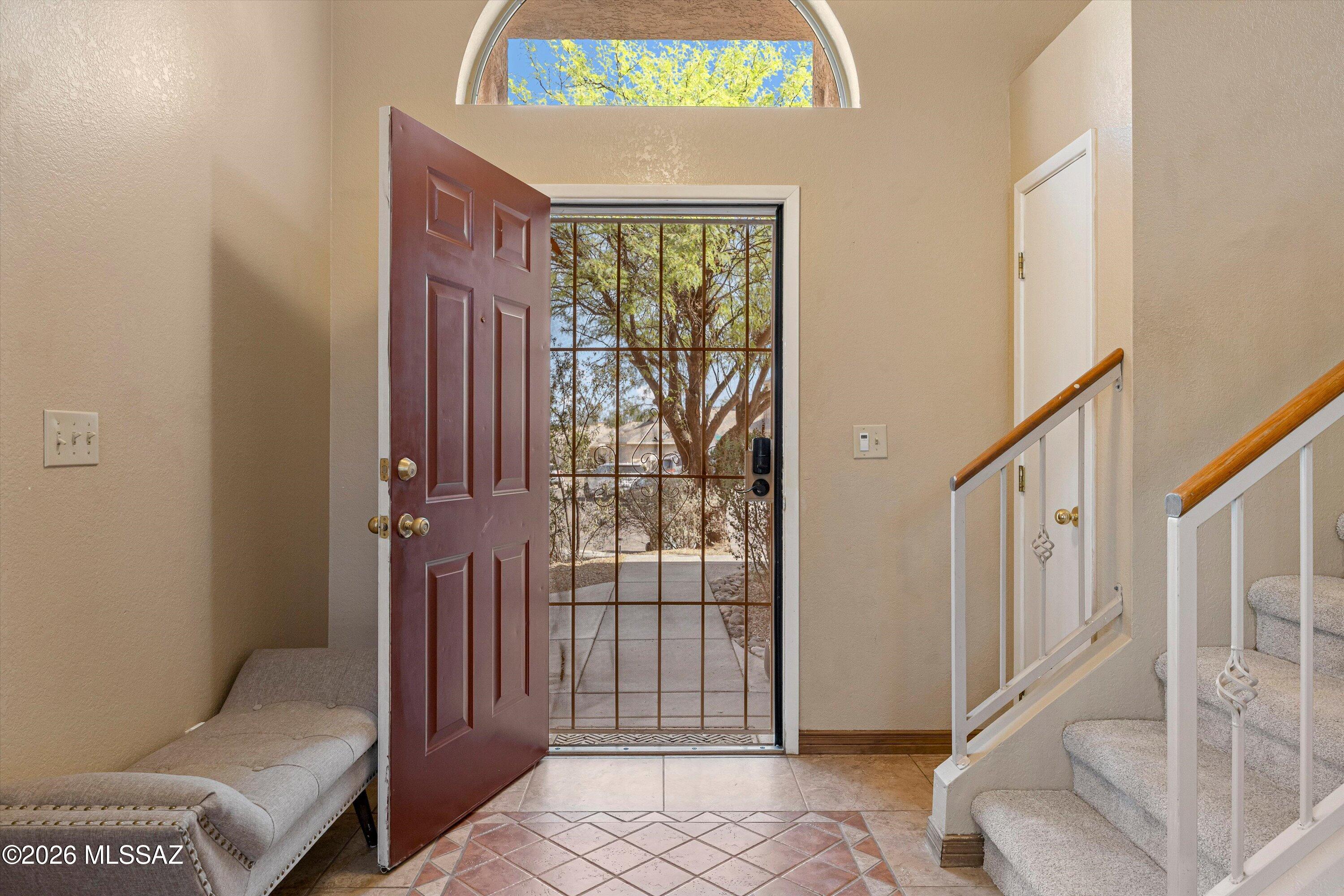 2565 W Brogan Street