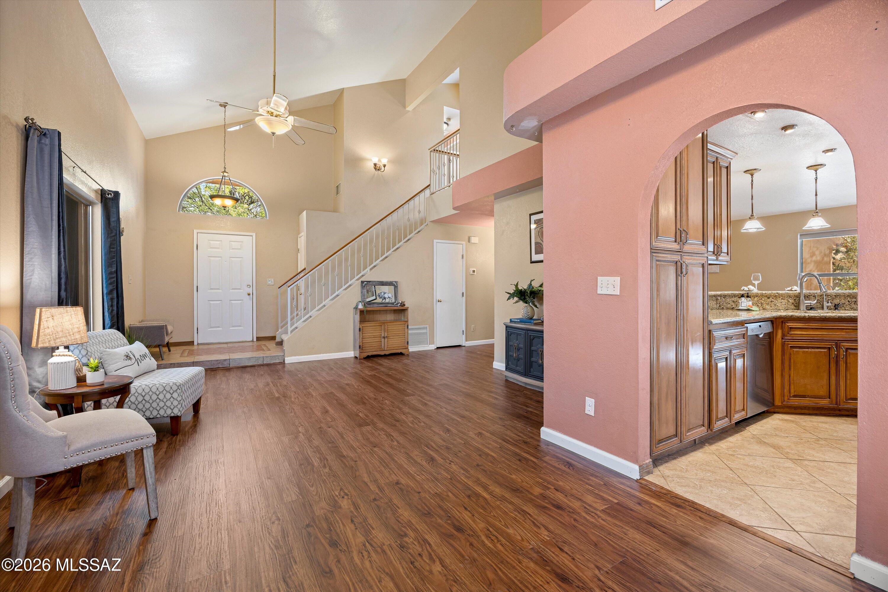 2565 W Brogan Street