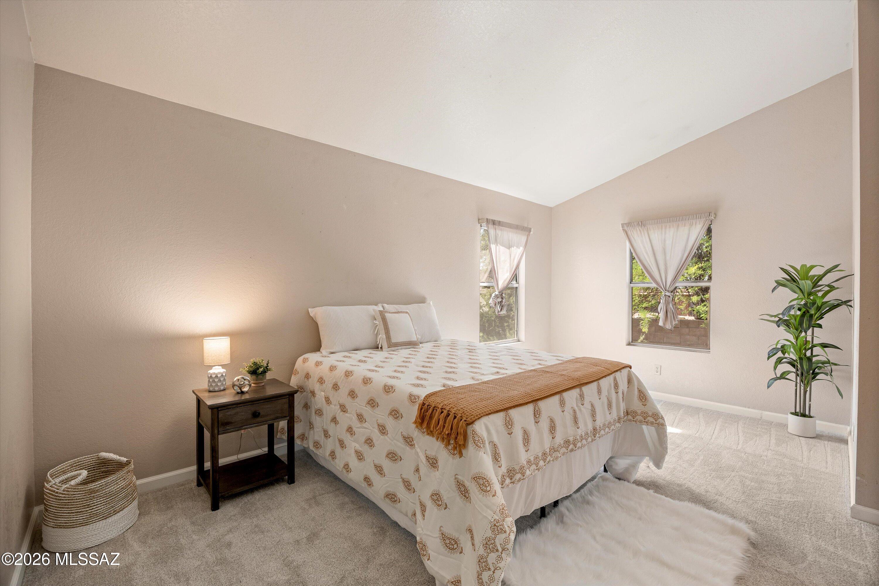 2565 W Brogan Street