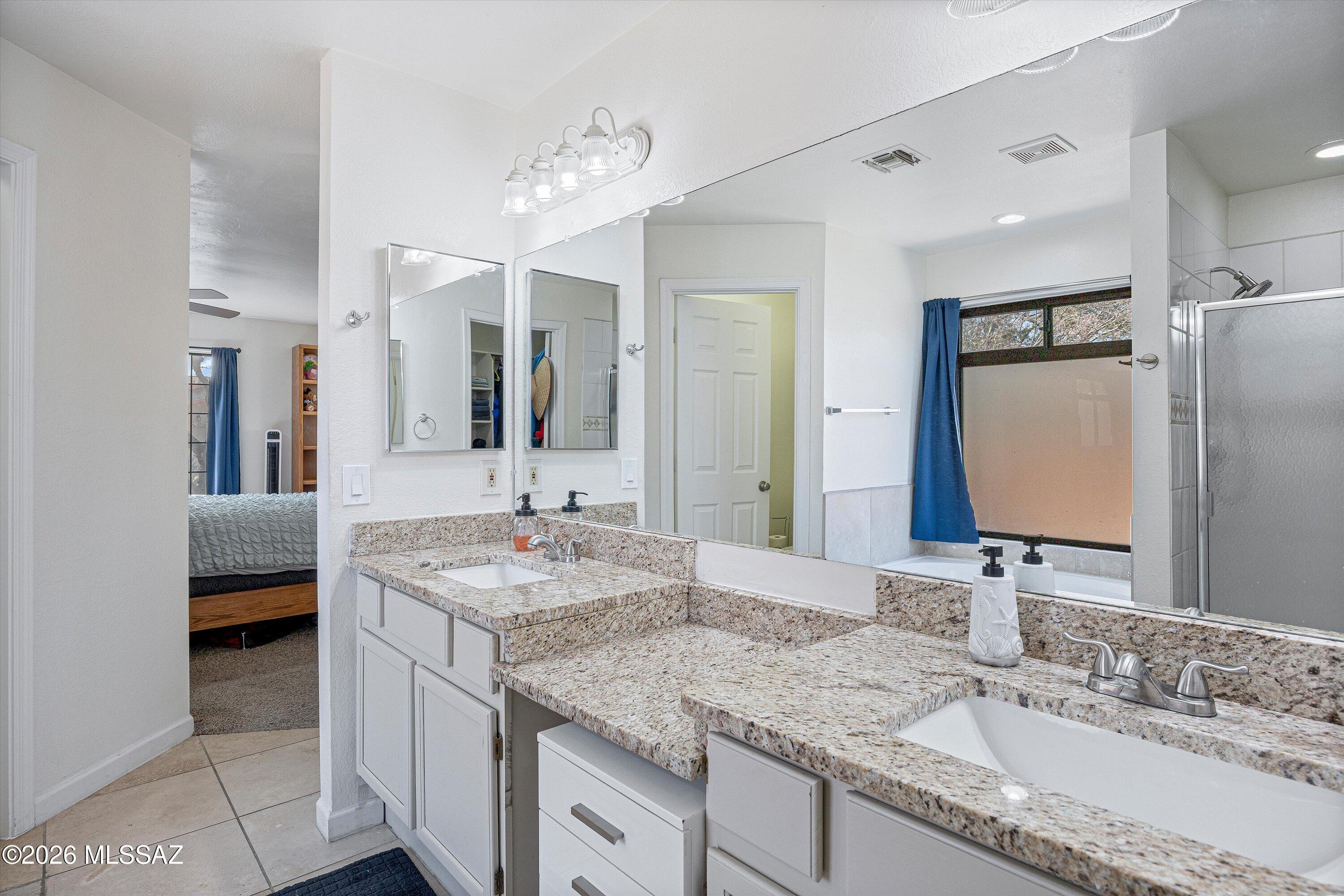 8721 N Chinaberry Way