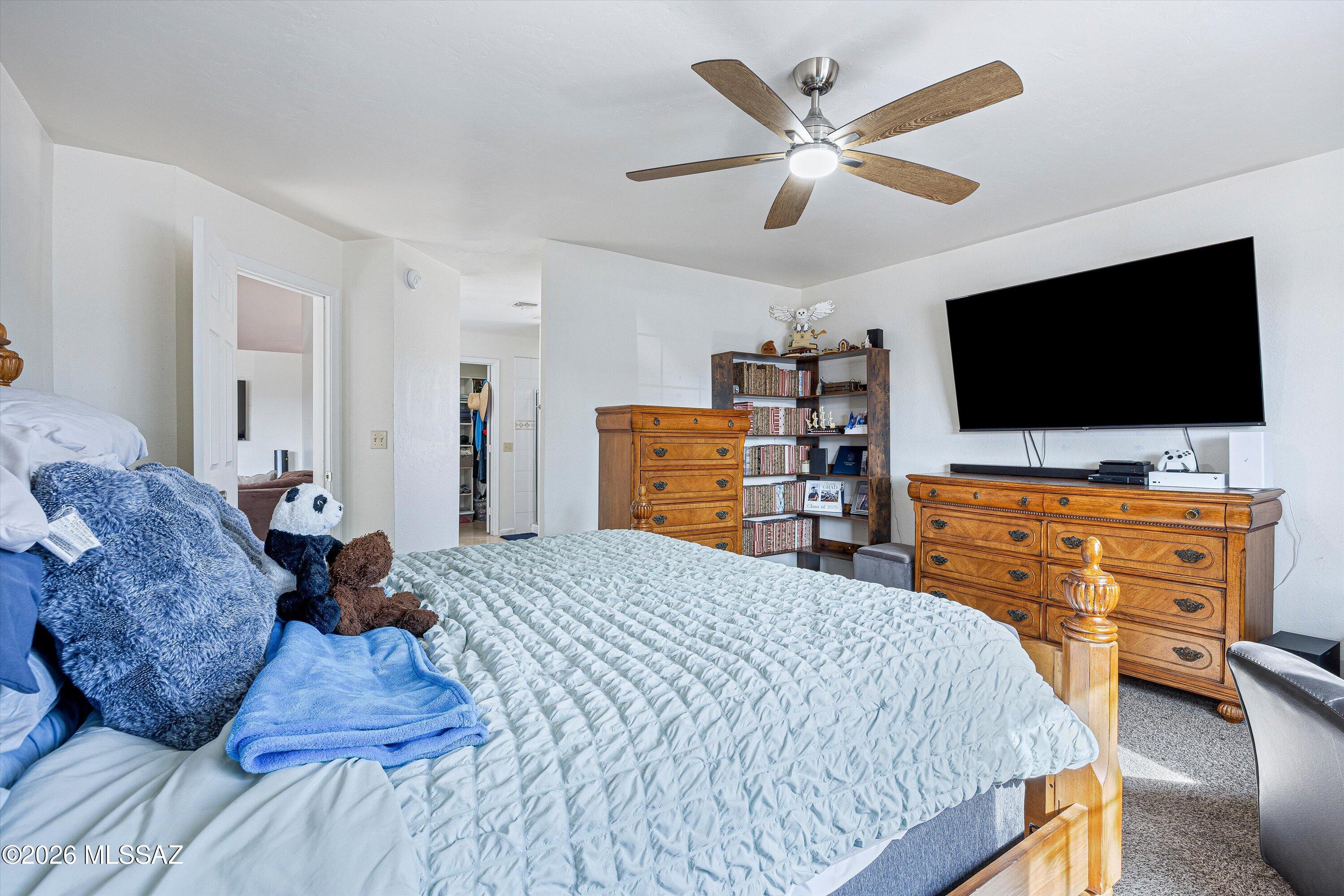 8721 N Chinaberry Way