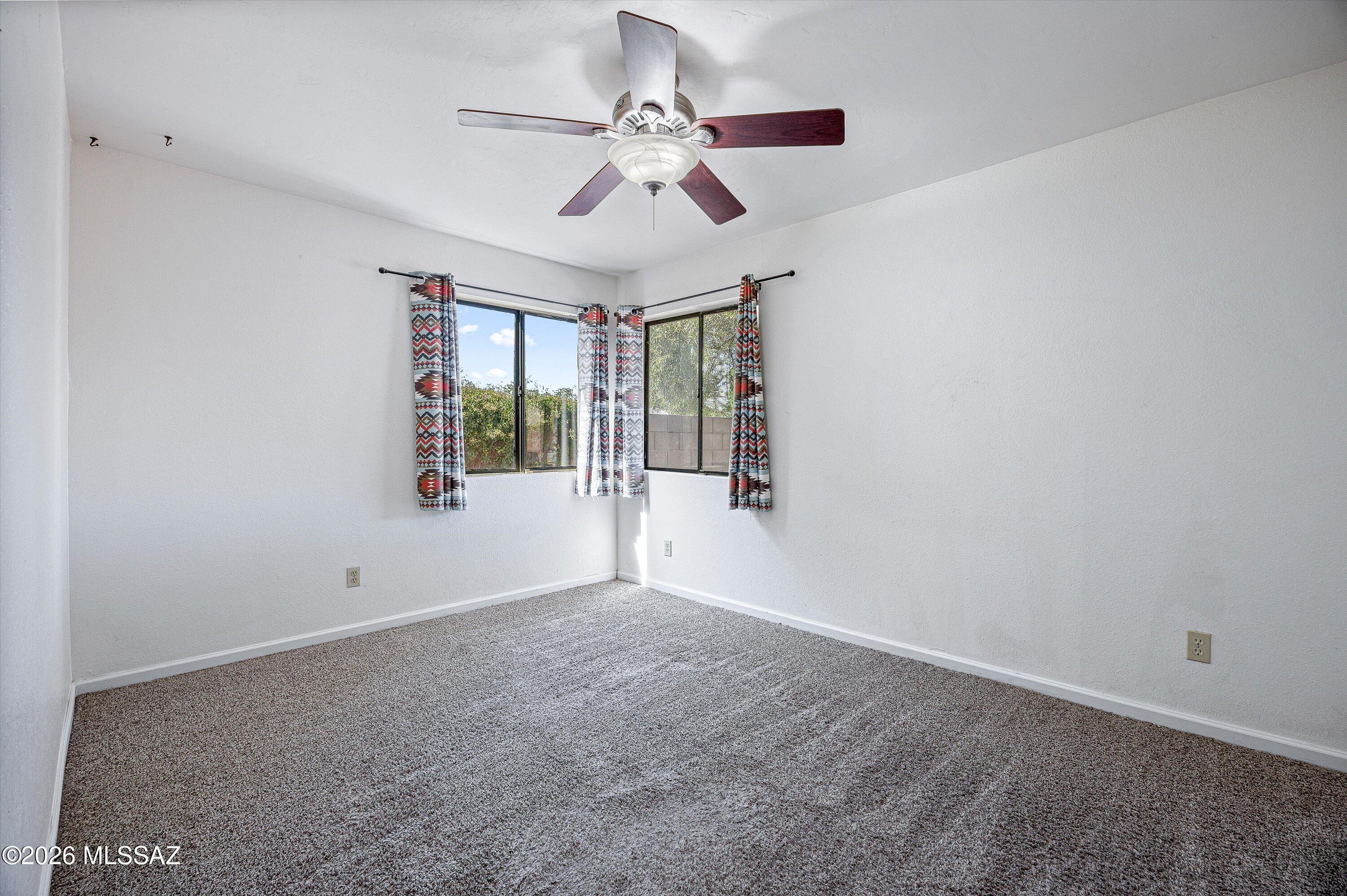 8721 N Chinaberry Way