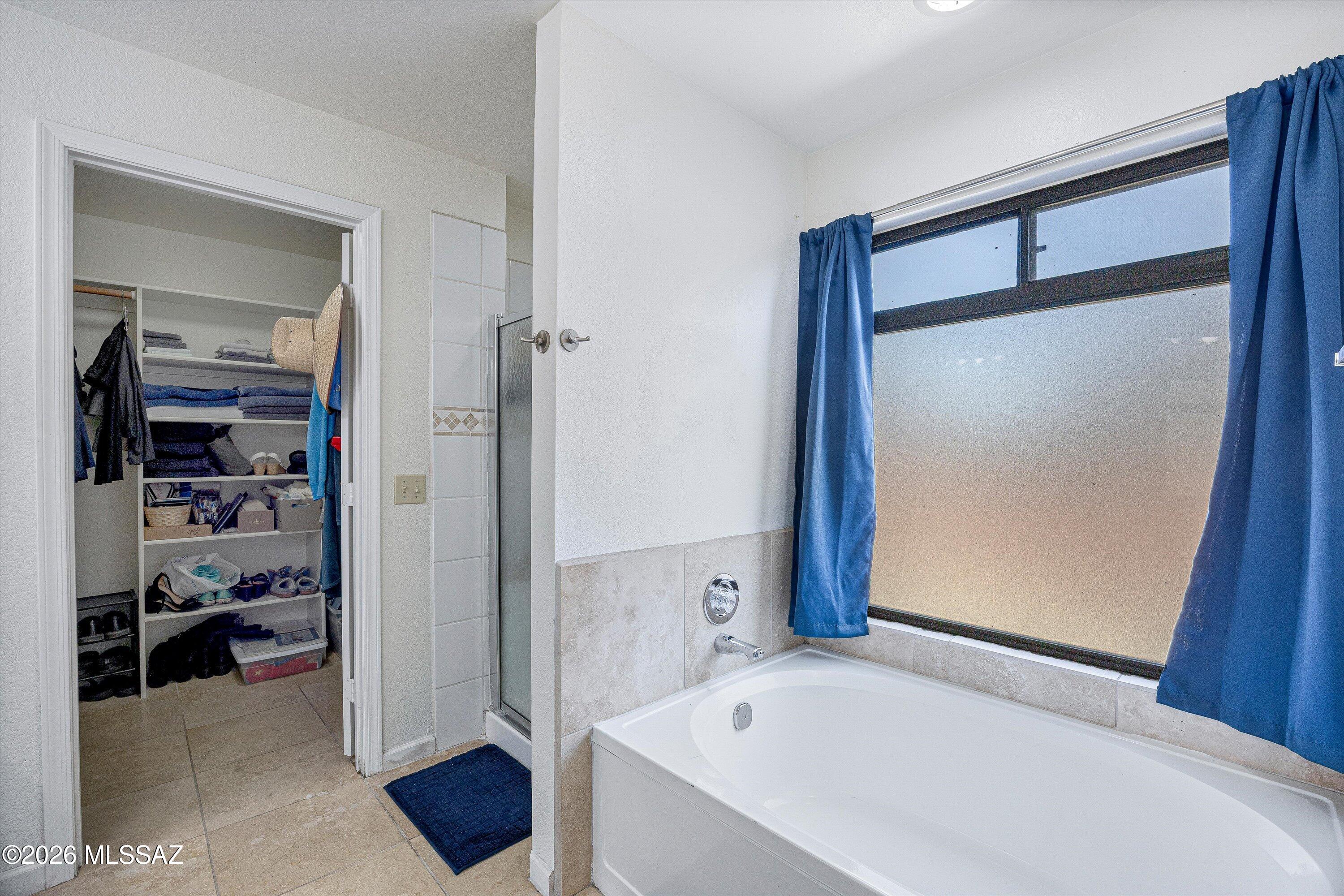 8721 N Chinaberry Way