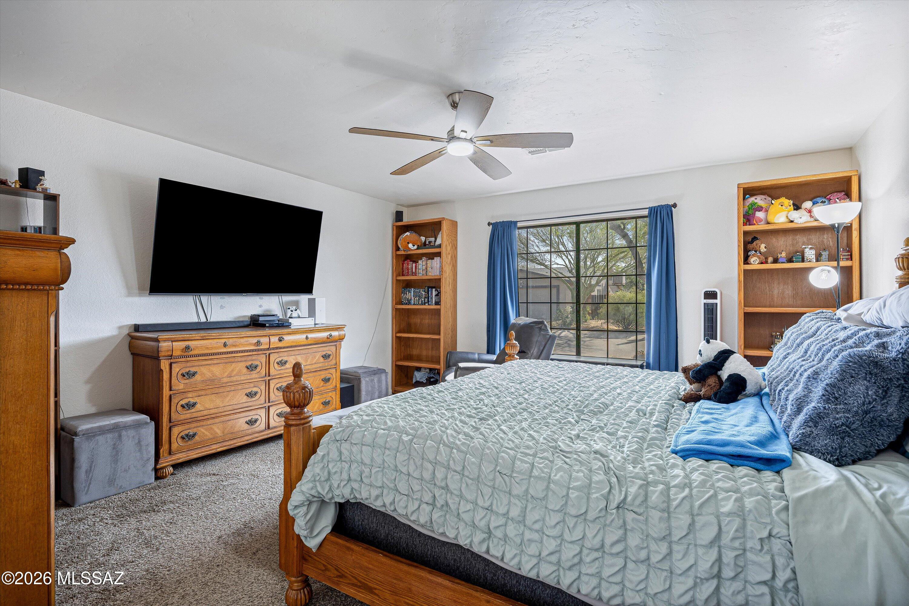 8721 N Chinaberry Way